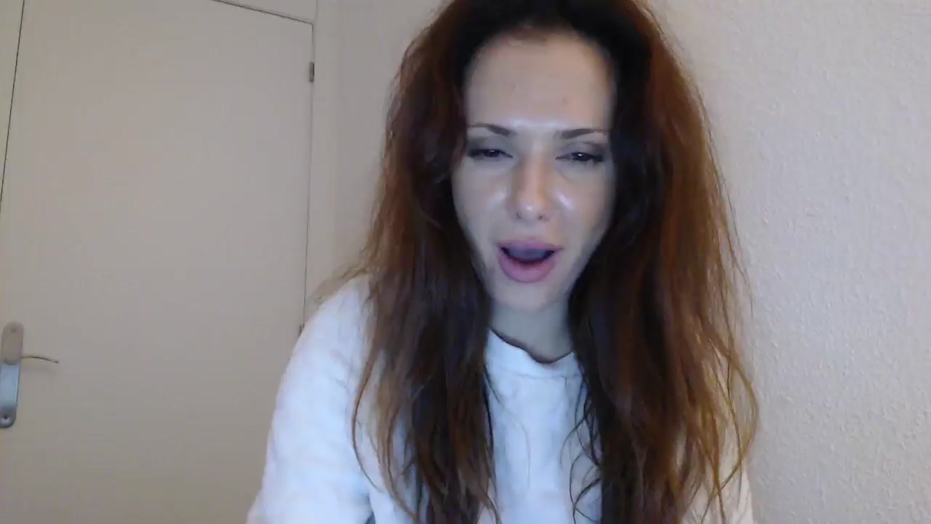 Gallery image thumbnail from ItsLizi's myfreecams stream on, 01/03/2026, 24:24 image 13 of 20