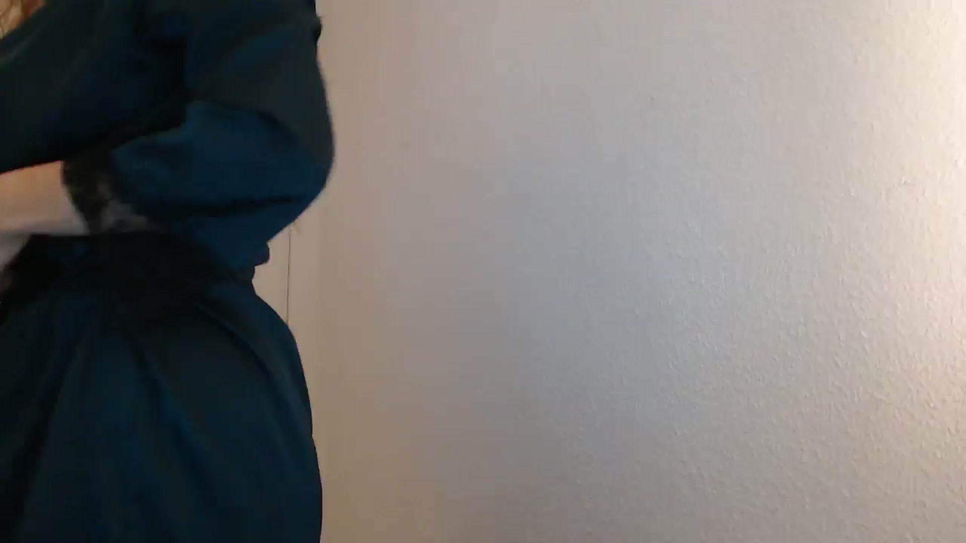 Gallery image thumbnail from ItsLizi's myfreecams stream on, 01/04/2026, 23:54 image 13 of 20