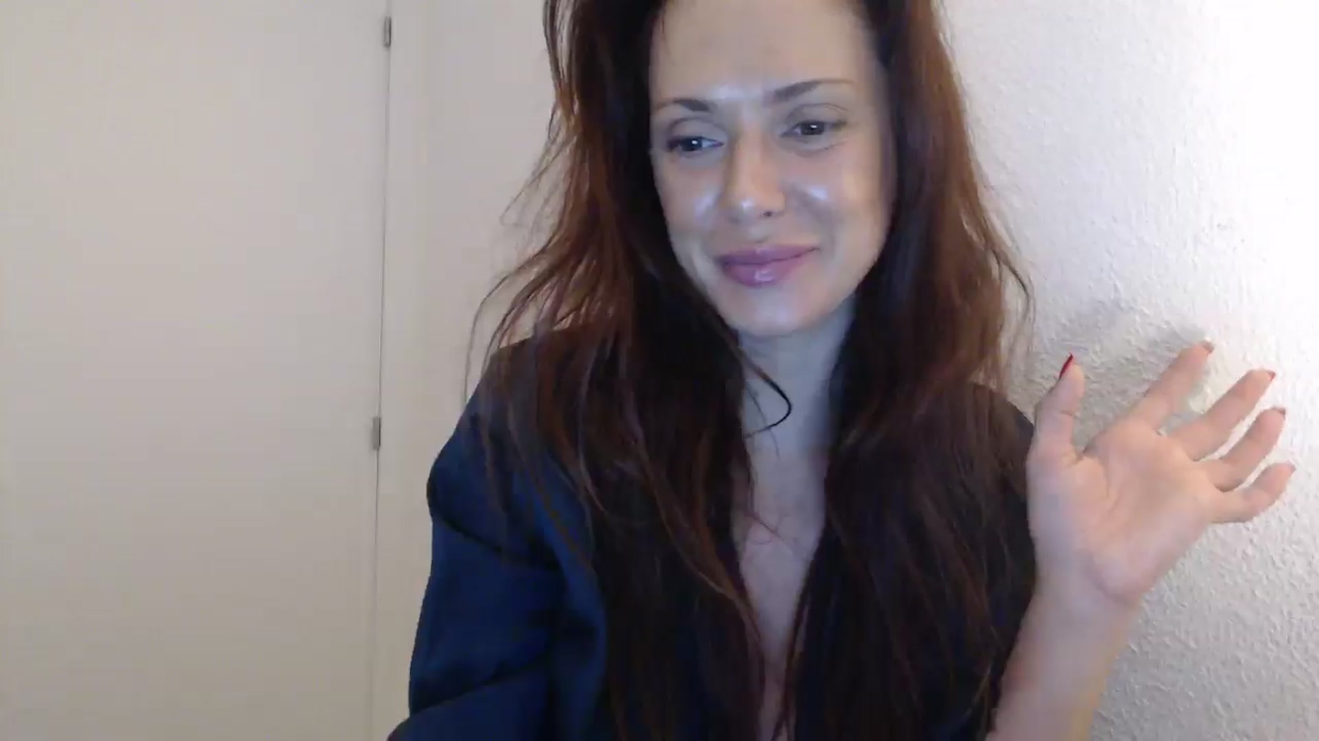 Gallery image thumbnail from ItsLizi's myfreecams stream on, 01/04/2026, 23:54 image 5 of 20