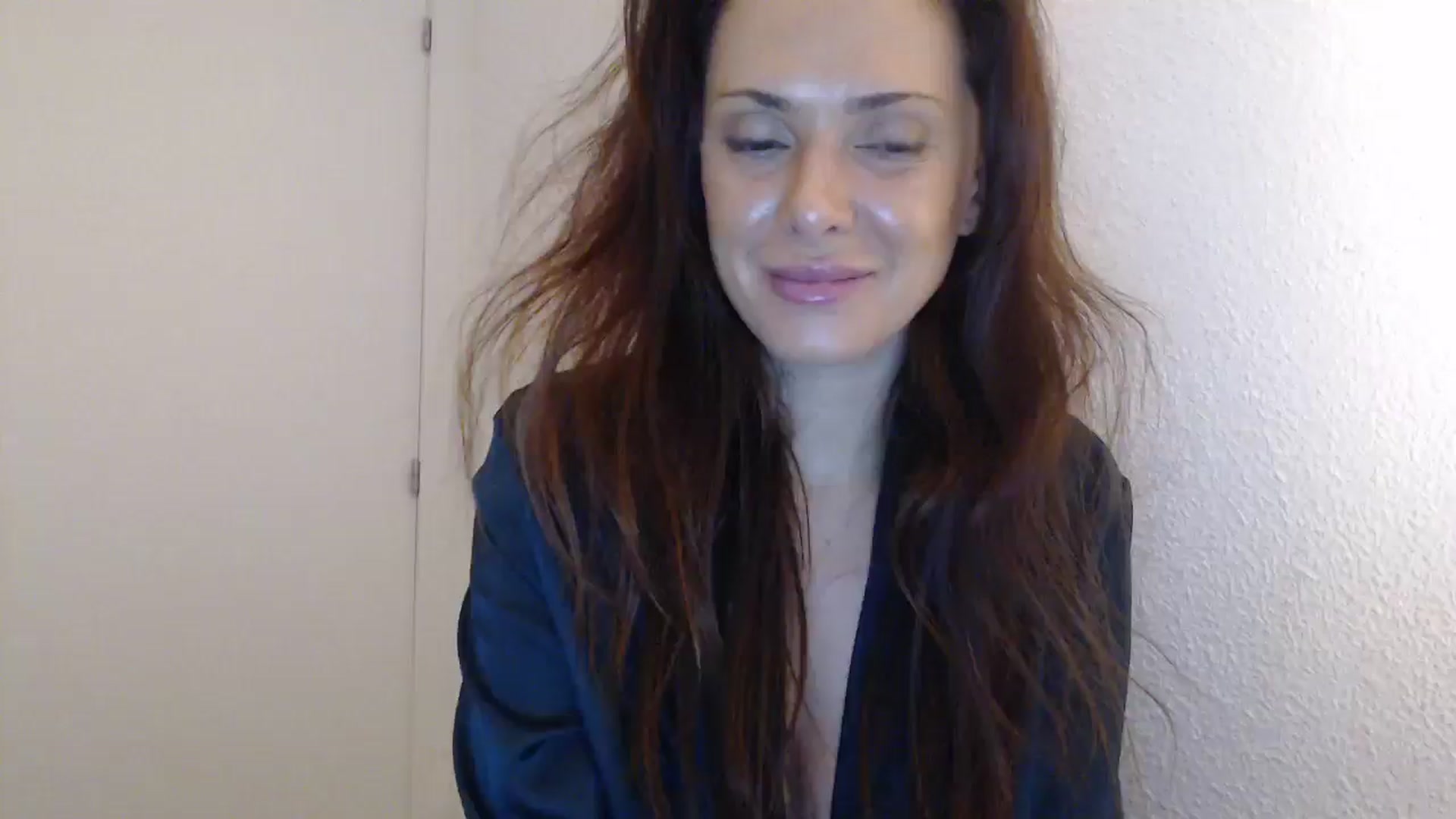 Gallery image thumbnail from ItsLizi's myfreecams stream on, 01/04/2026, 23:54 image 3 of 20