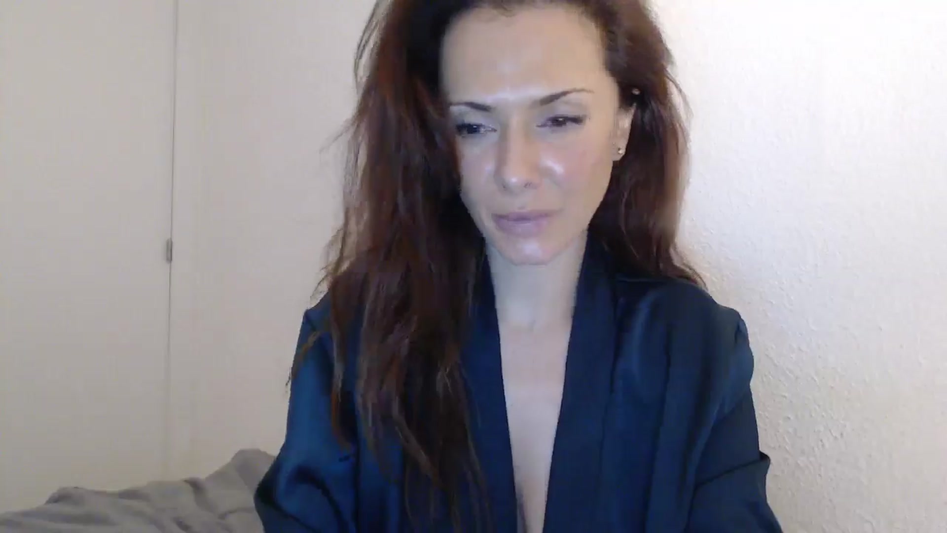 Gallery image thumbnail from ItsLizi's myfreecams stream on, 01/05/2026, 22:52 image 6 of 20