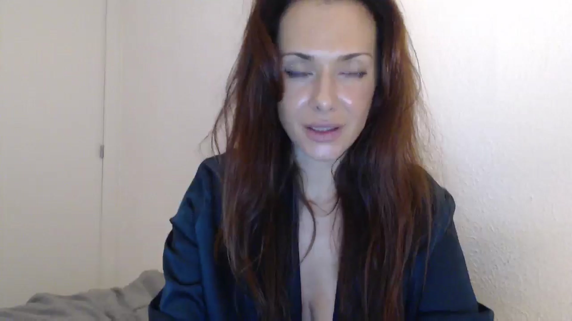 Gallery image thumbnail from ItsLizi's myfreecams stream on, 01/05/2026, 22:52 image 4 of 20