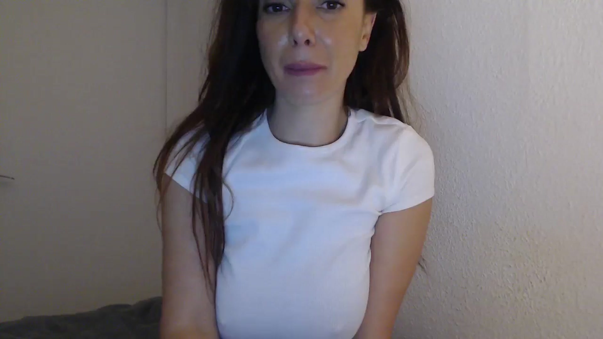 Gallery image thumbnail from ItsLizi's myfreecams stream on, 01/09/2026, 23:37 image 11 of 20