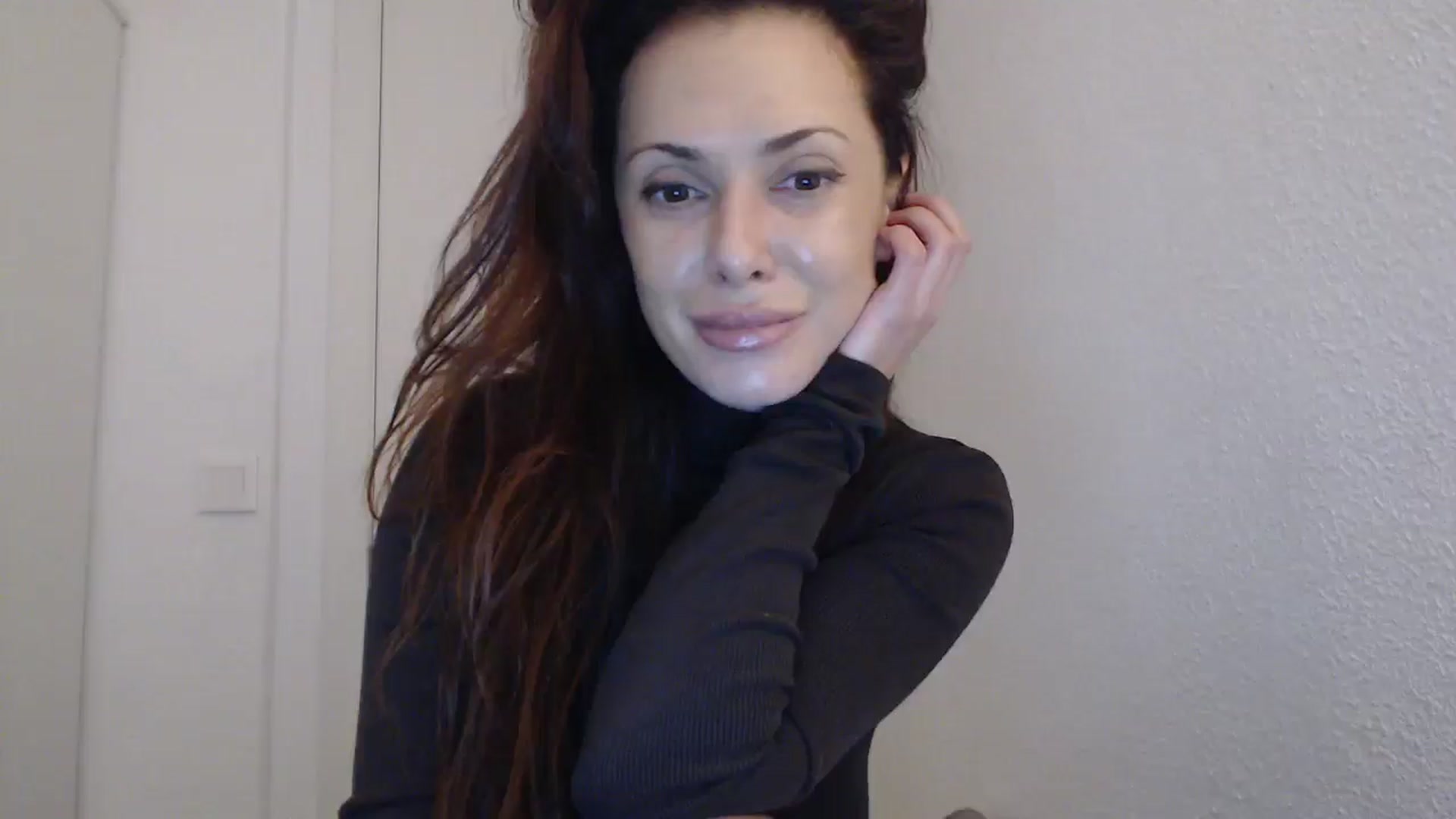 Gallery image thumbnail from ItsLizi's myfreecams stream on, 01/26/2026, 23:14 image 4 of 20