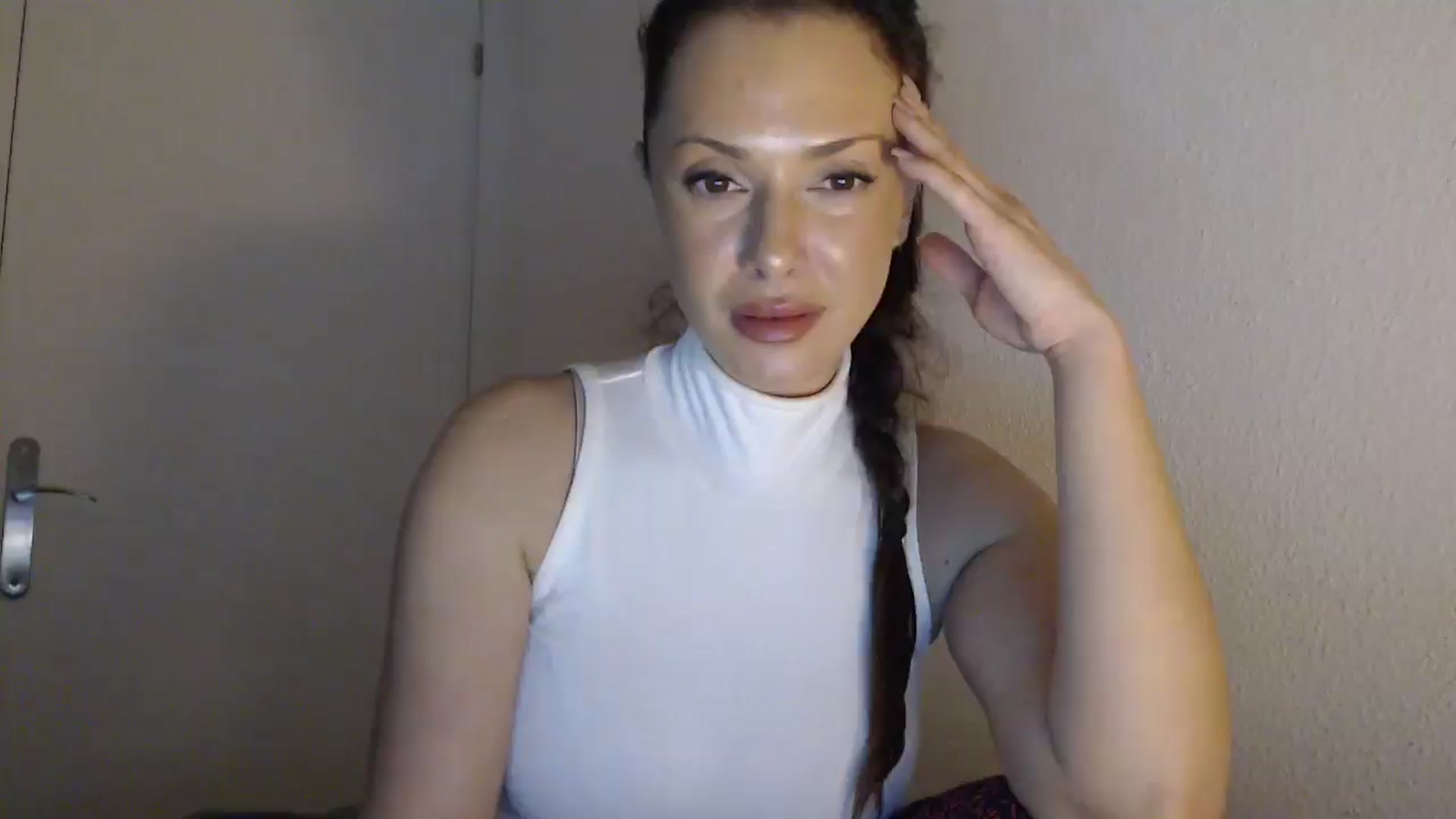 Gallery image thumbnail from ItsLizi's myfreecams stream on, 01/27/2026, 22:34 image 5 of 20