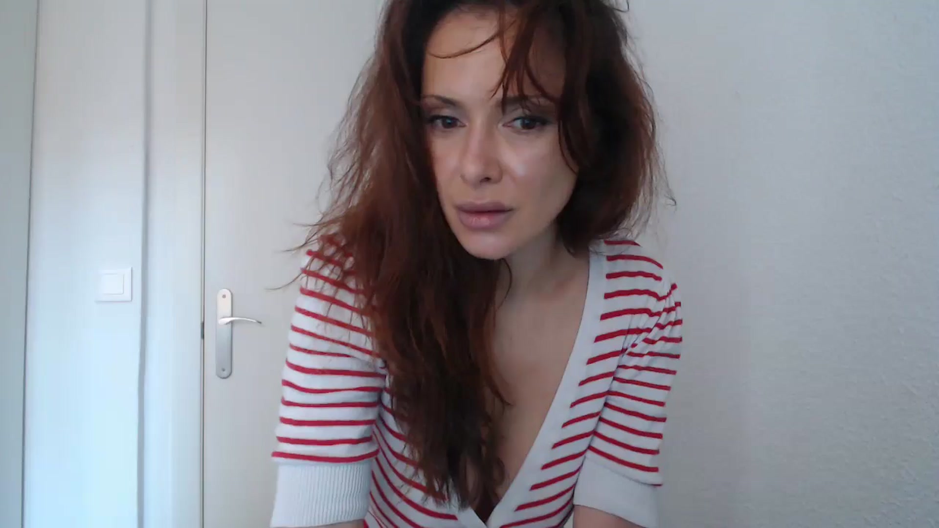 Gallery image thumbnail from ItsLizi's myfreecams stream on, 02/01/2026, 16:15 image 17 of 20
