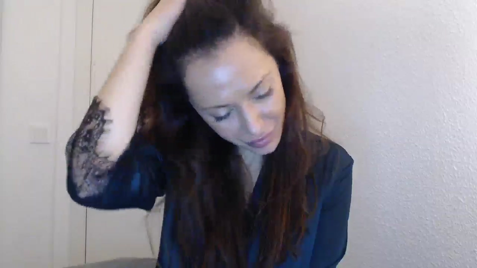 Gallery image thumbnail from ItsLizi's myfreecams stream on, 02/04/2026, 22:42 image 15 of 20
