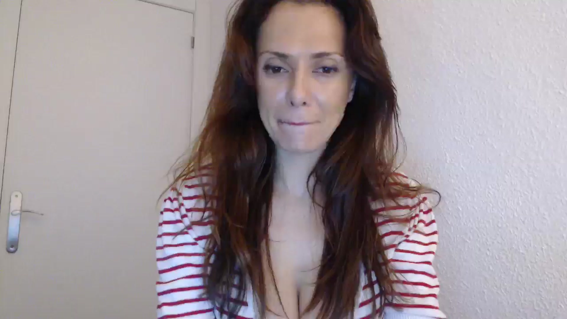 Gallery image thumbnail from ItsLizi's myfreecams stream on, 02/06/2026, 17:06 image 10 of 20