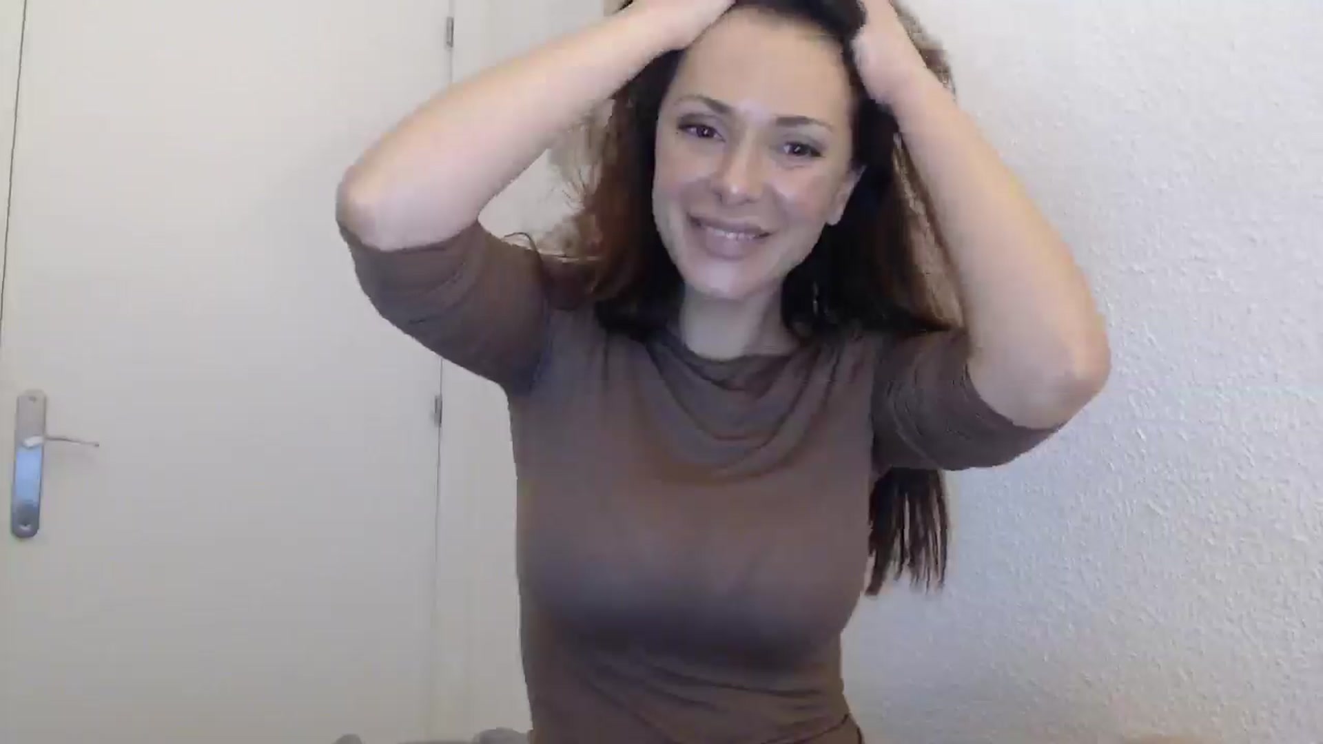 Gallery image thumbnail from ItsLizi's myfreecams stream on, 02/07/2026, 16:55 image 13 of 20