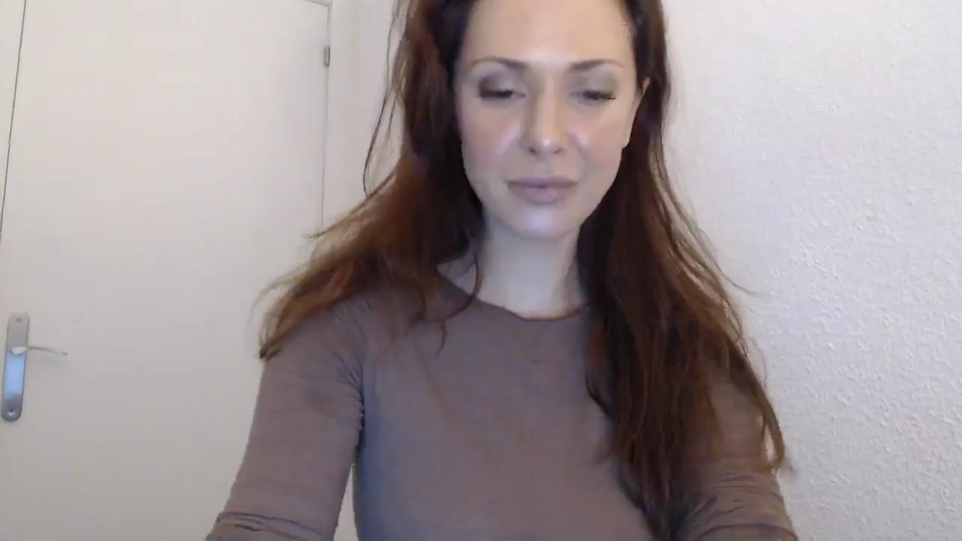 Gallery image thumbnail from ItsLizi's myfreecams stream on, 02/07/2026, 16:55 image 6 of 20