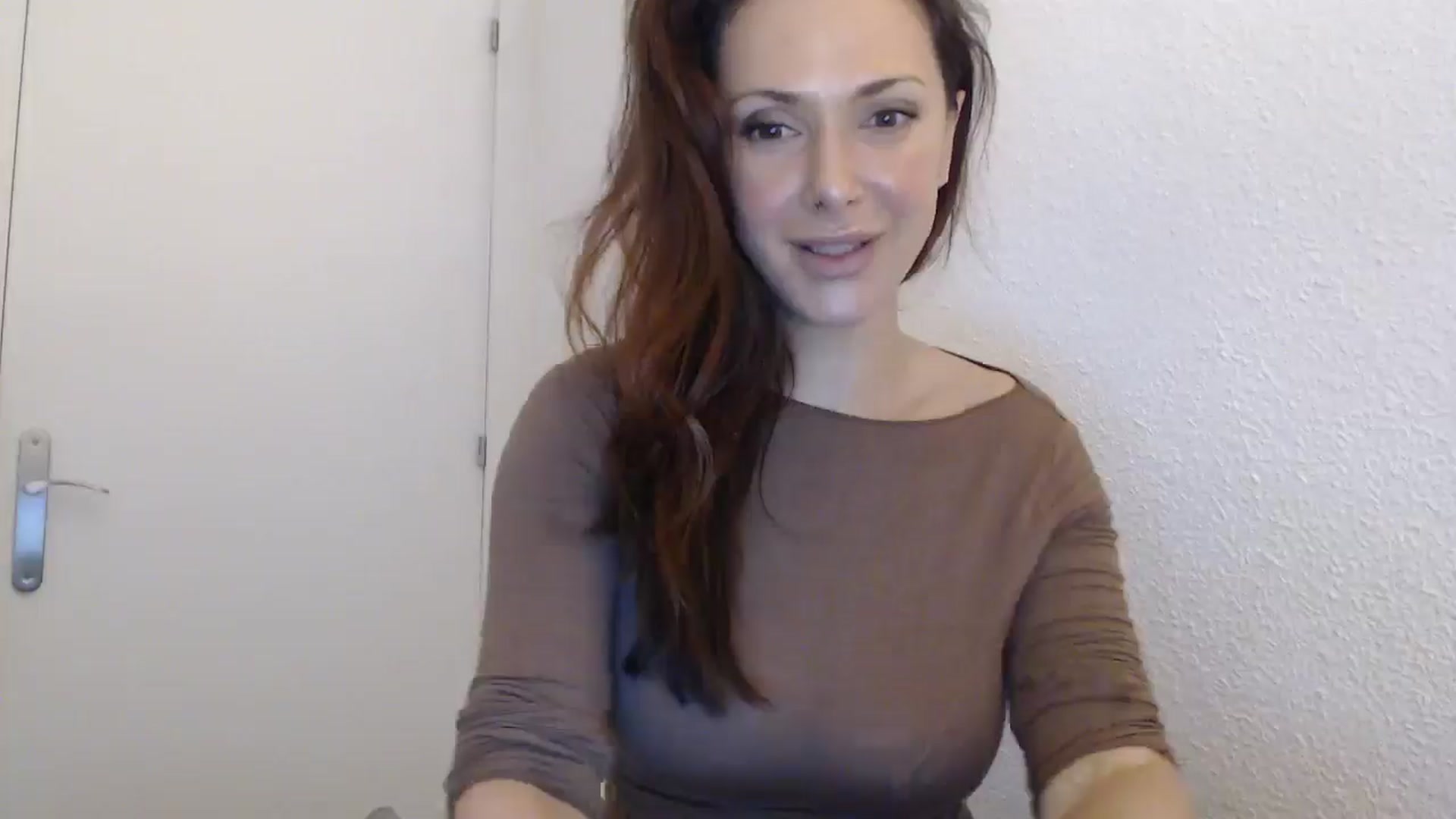 Gallery image thumbnail from ItsLizi's myfreecams stream on, 02/07/2026, 16:55 image 12 of 20