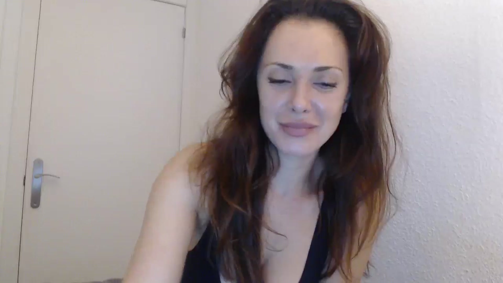 Gallery image thumbnail from ItsLizi's myfreecams stream on, 02/10/2026, 22:50 image 17 of 20