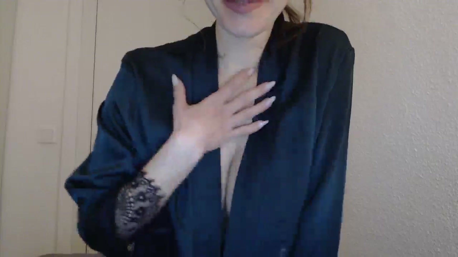 Gallery image thumbnail from ItsLizi's myfreecams stream on, 02/26/2026, 21:04 image 7 of 20