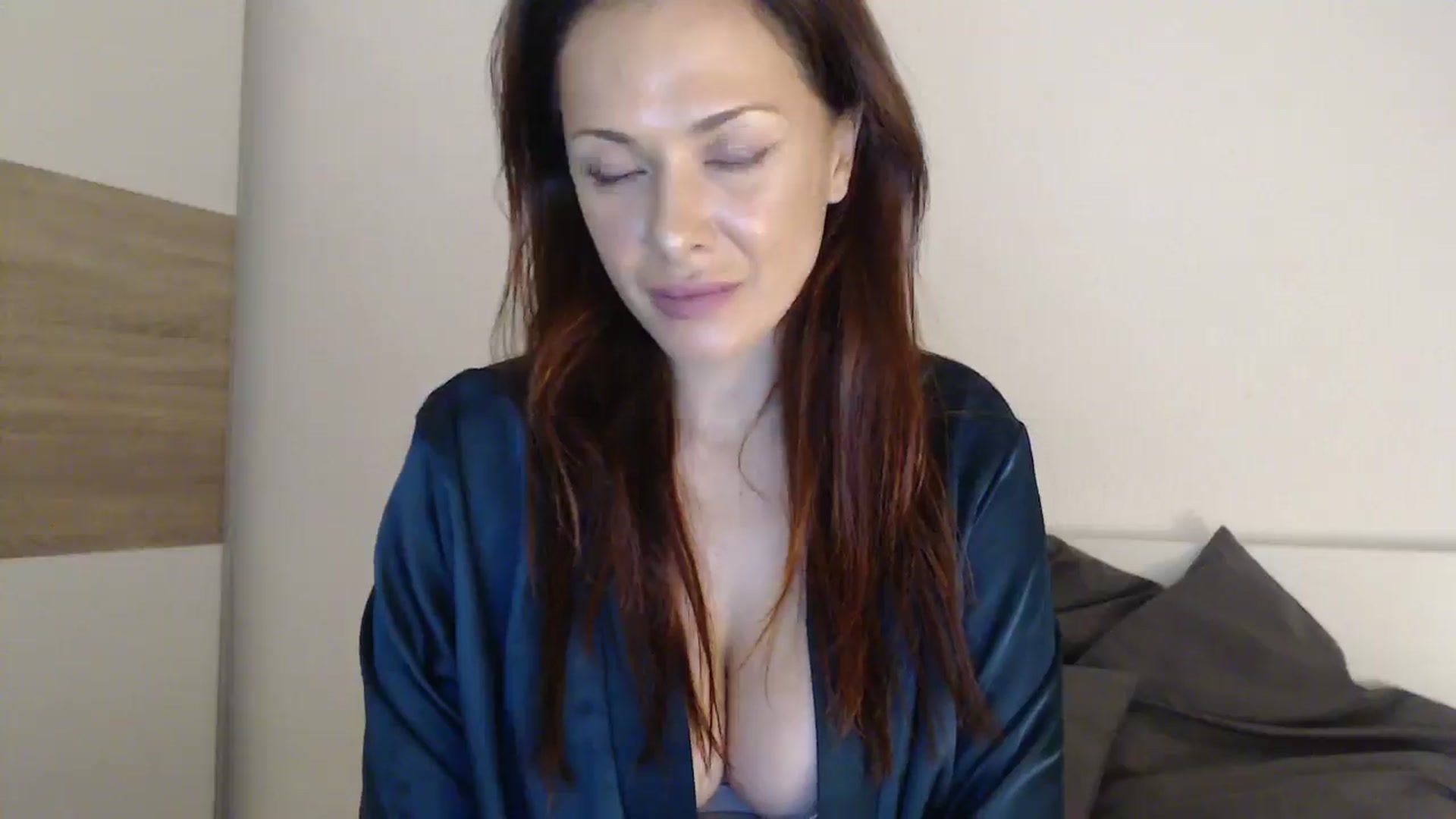 Gallery image thumbnail from ItsLizi's myfreecams stream on, 03/03/2026, 17:52 image 14 of 20