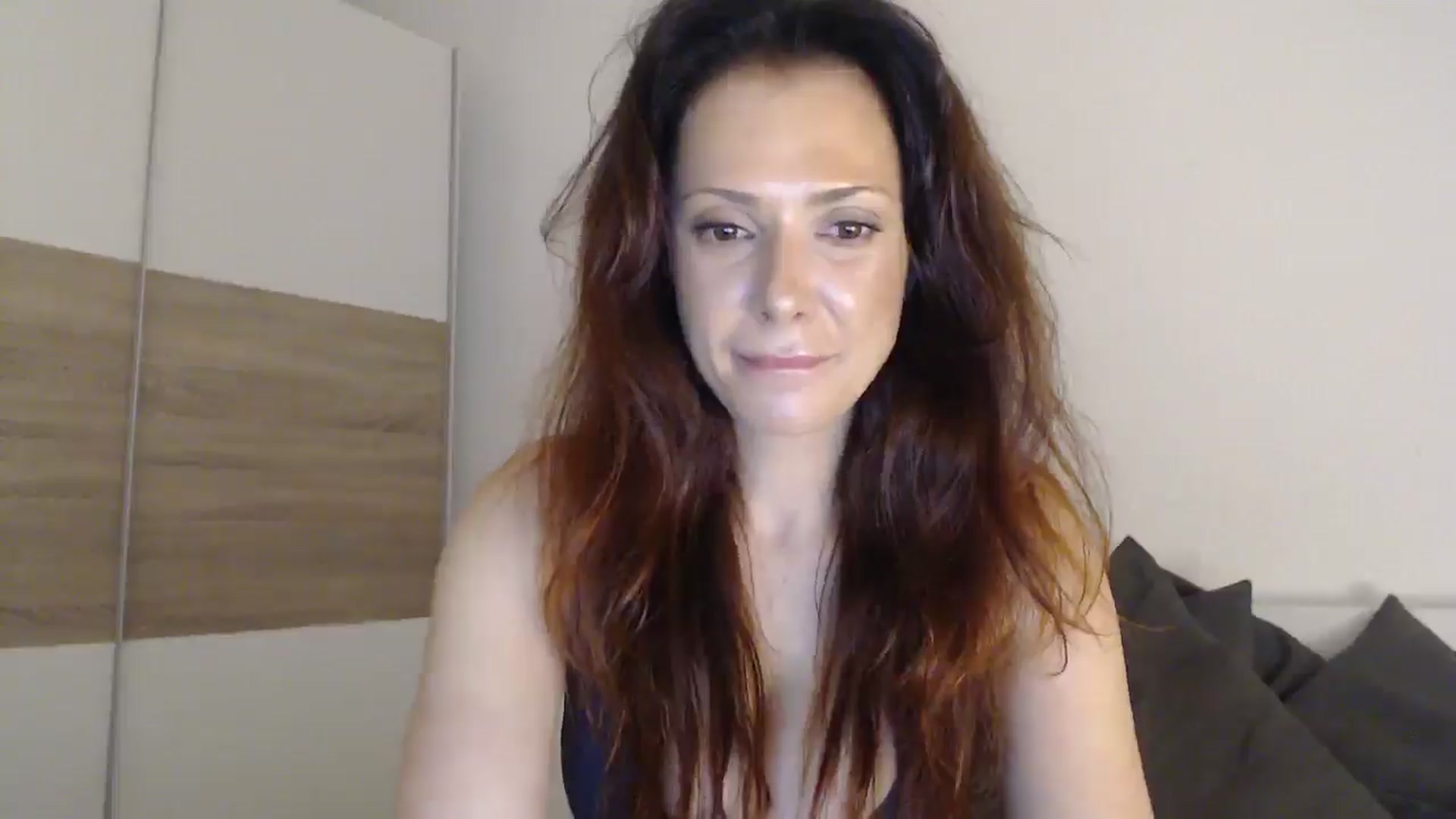 Gallery image thumbnail from ItsLizi's myfreecams stream on, 03/05/2026, 22:20 image 5 of 20