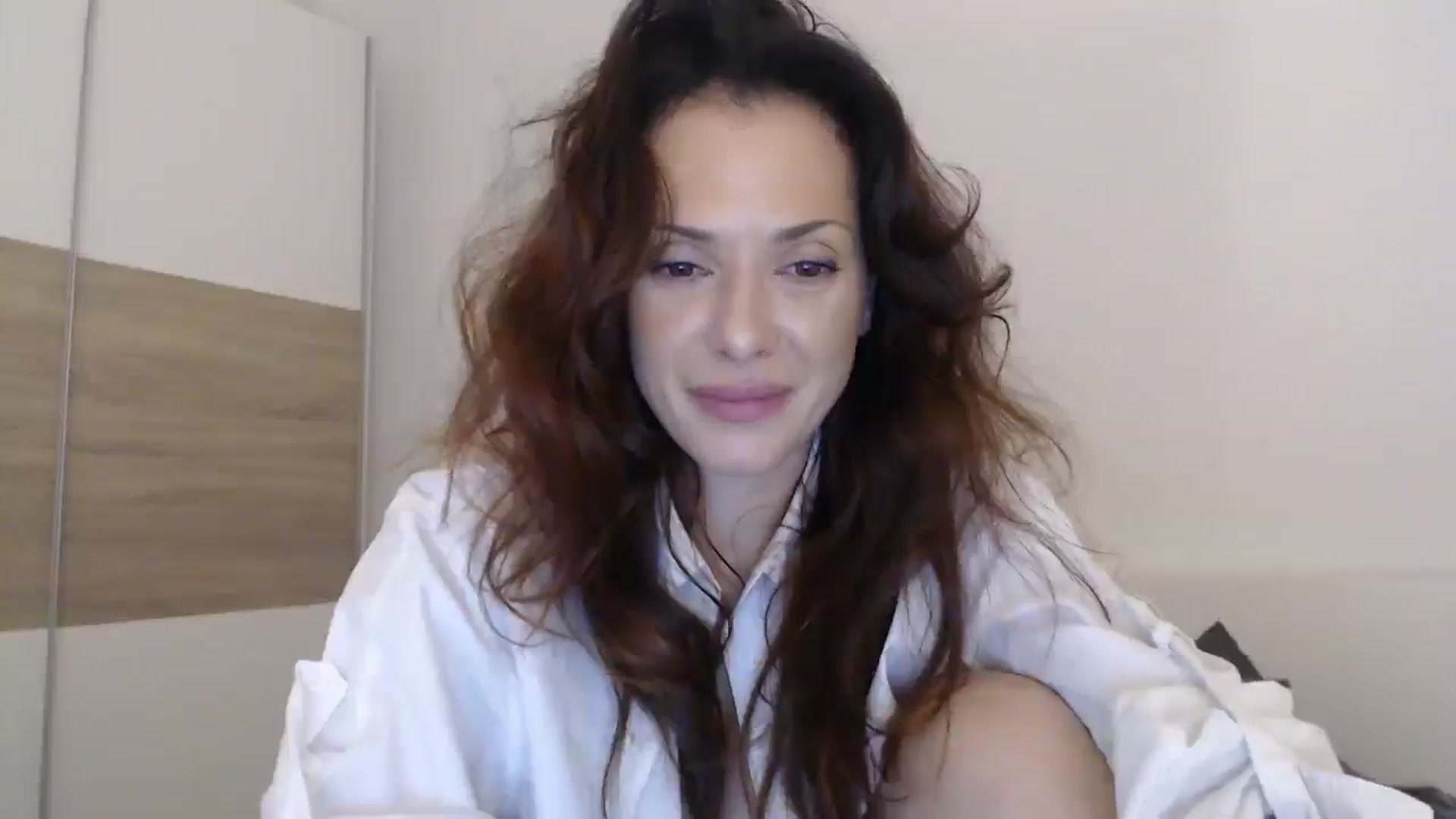 Gallery image thumbnail from ItsLizi's myfreecams stream on, 03/09/2026, 22:24 image 14 of 20