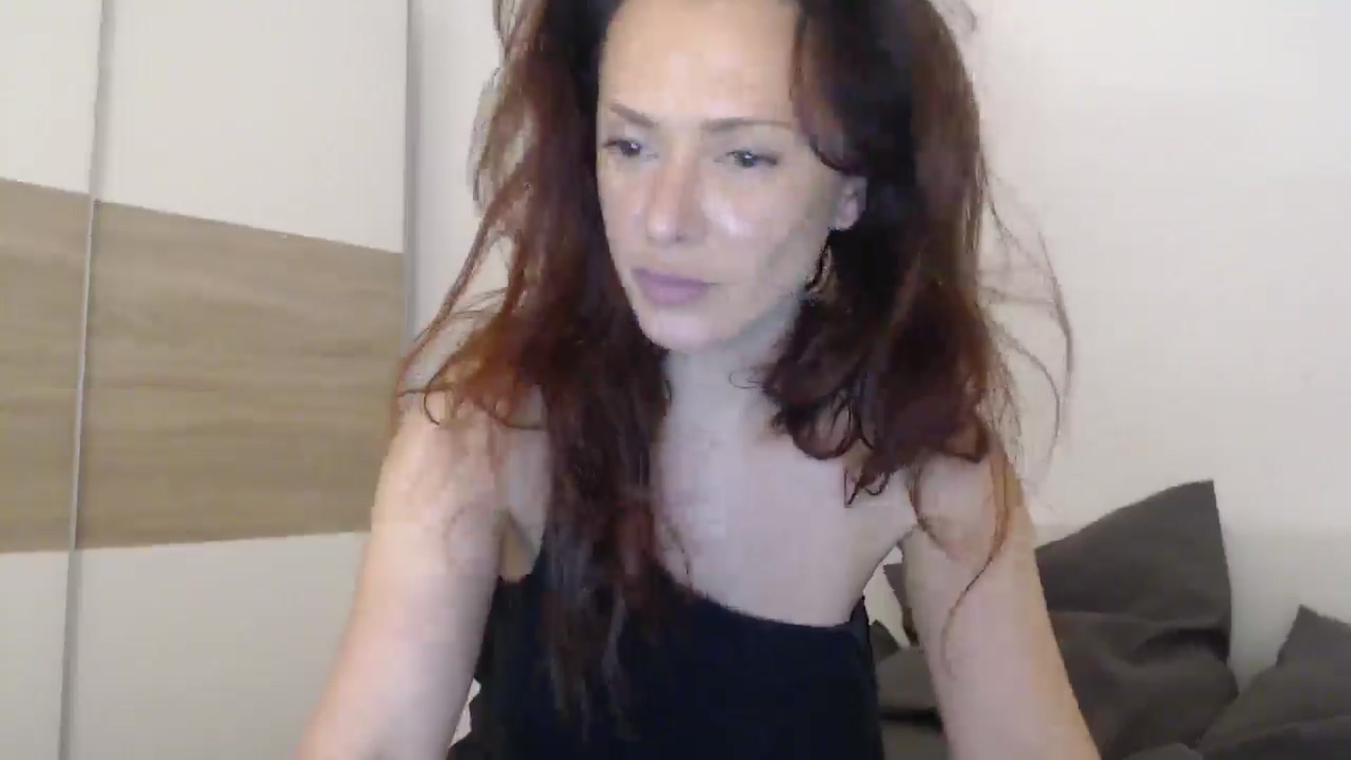 Gallery image thumbnail from ItsLizi's myfreecams stream on, 04/01/2026, 14:35 image 19 of 20