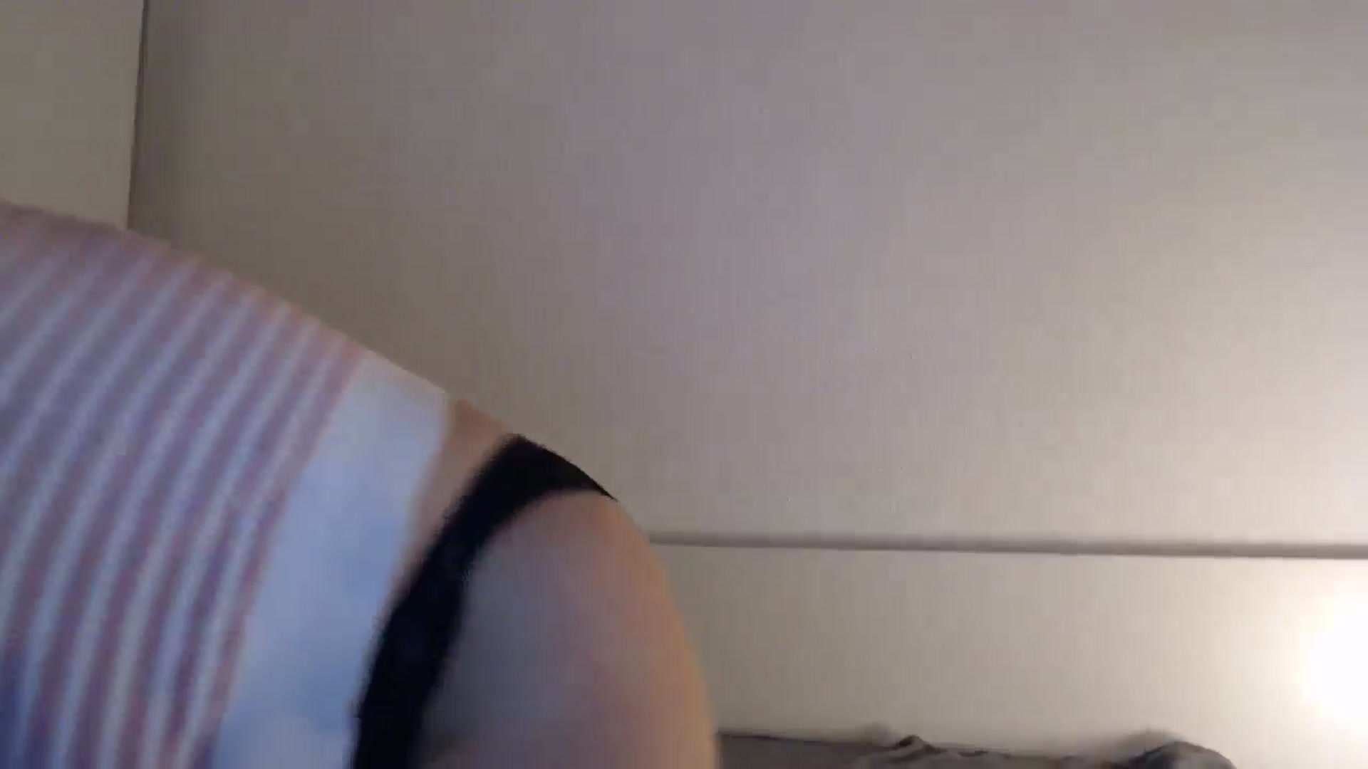 Gallery image thumbnail from ItsLizi's myfreecams stream on, 04/10/2026, 19:19 image 4 of 20