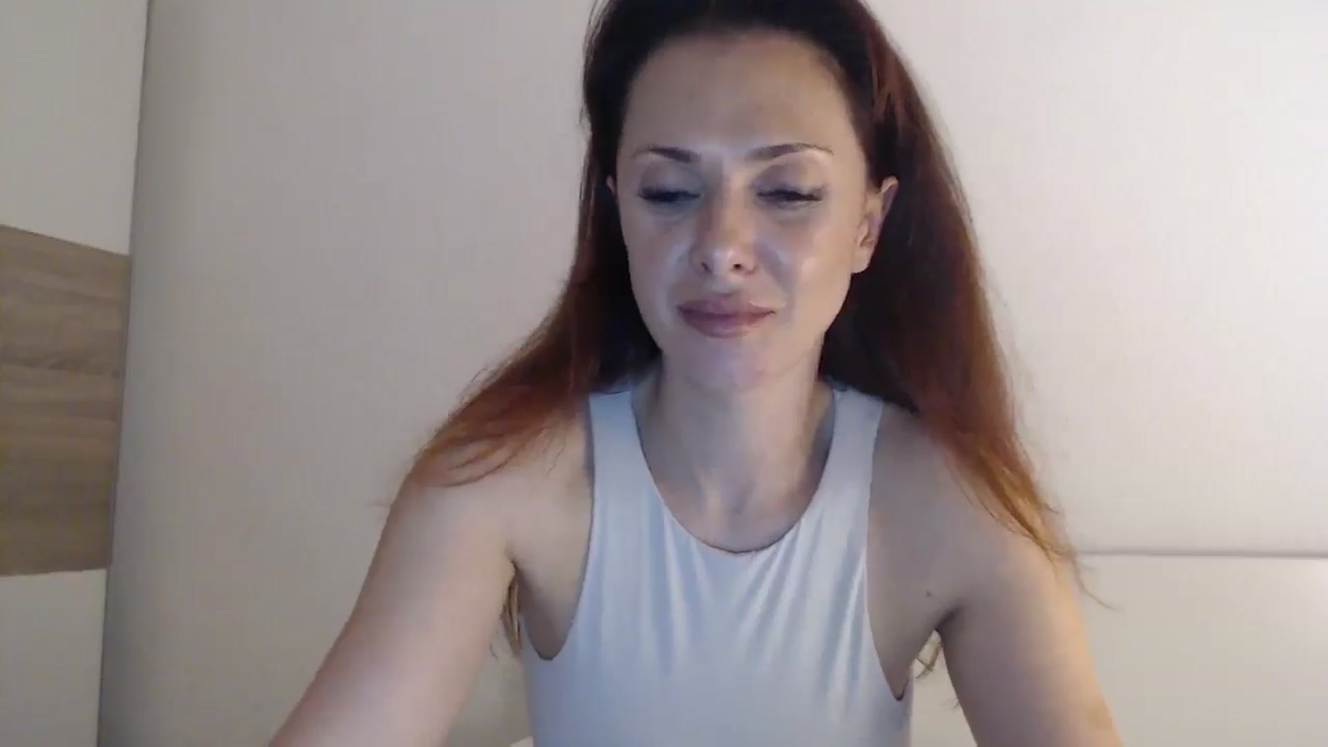 Gallery image thumbnail from ItsLizi's myfreecams stream on, 04/12/2026, 19:10 image 15 of 20
