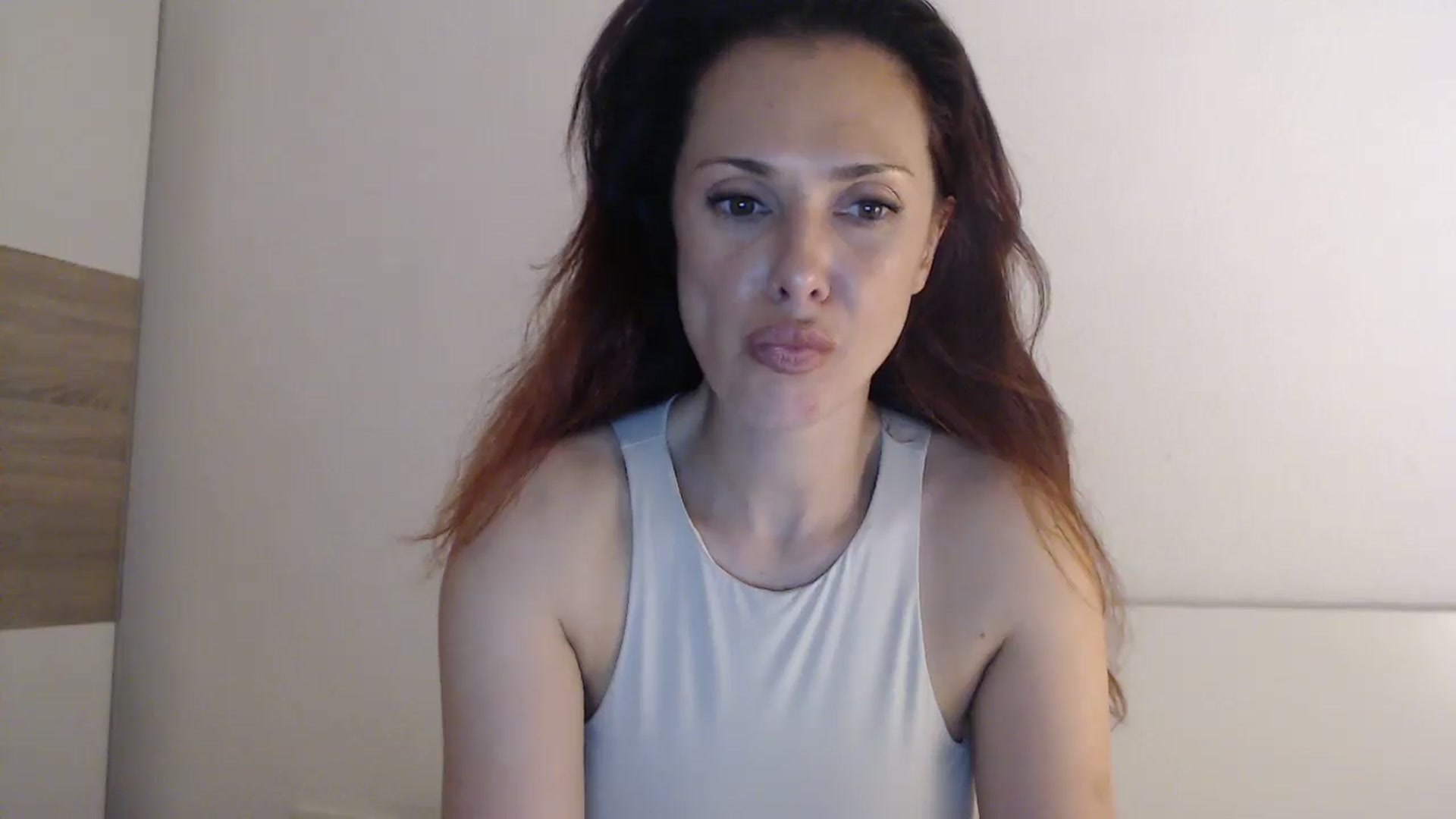 Gallery image thumbnail from ItsLizi's myfreecams stream on, 04/12/2026, 19:10 image 9 of 20
