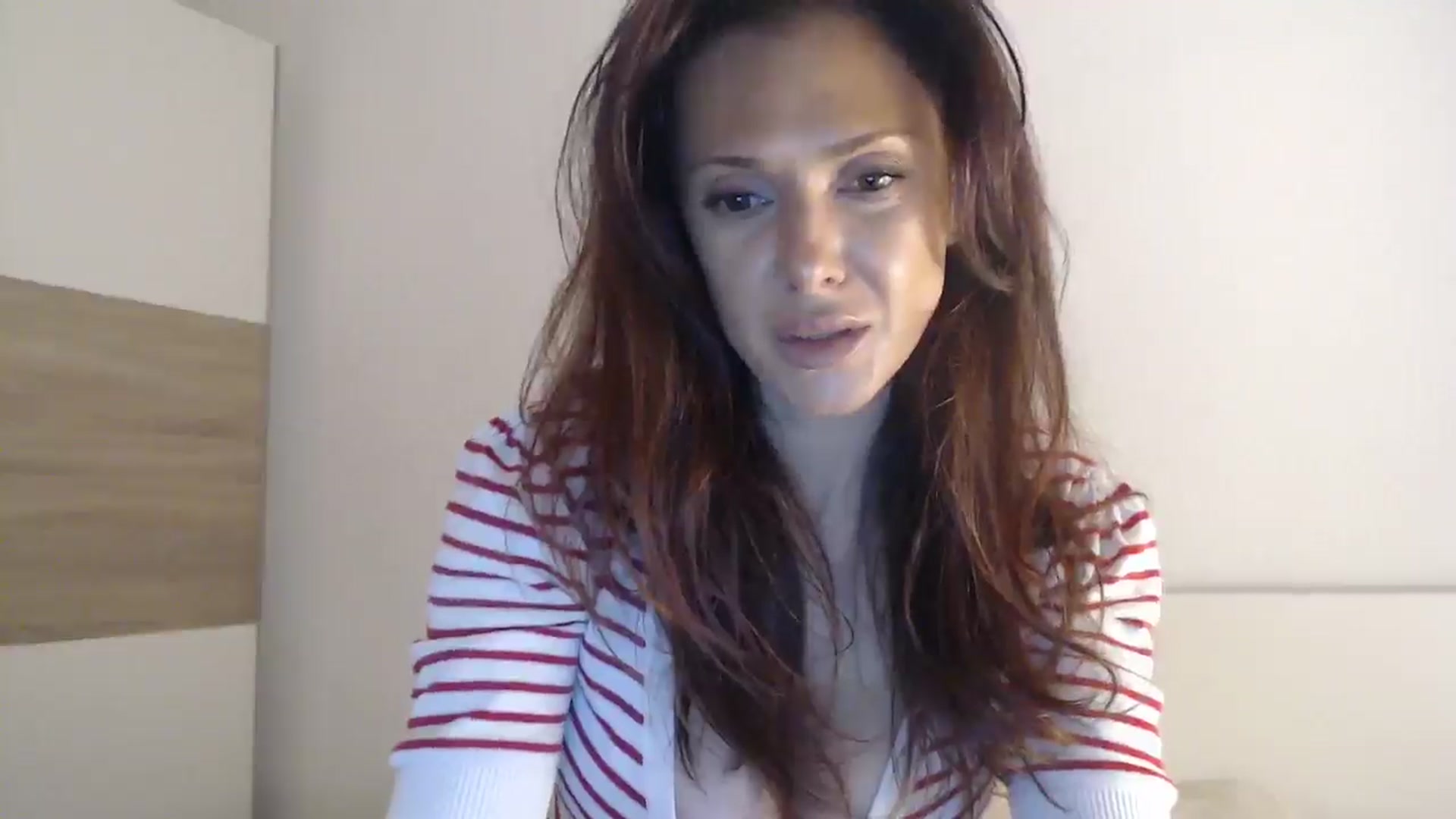 Gallery image thumbnail from ItsLizi's myfreecams stream on, 04/14/2026, 16:17 image 3 of 20