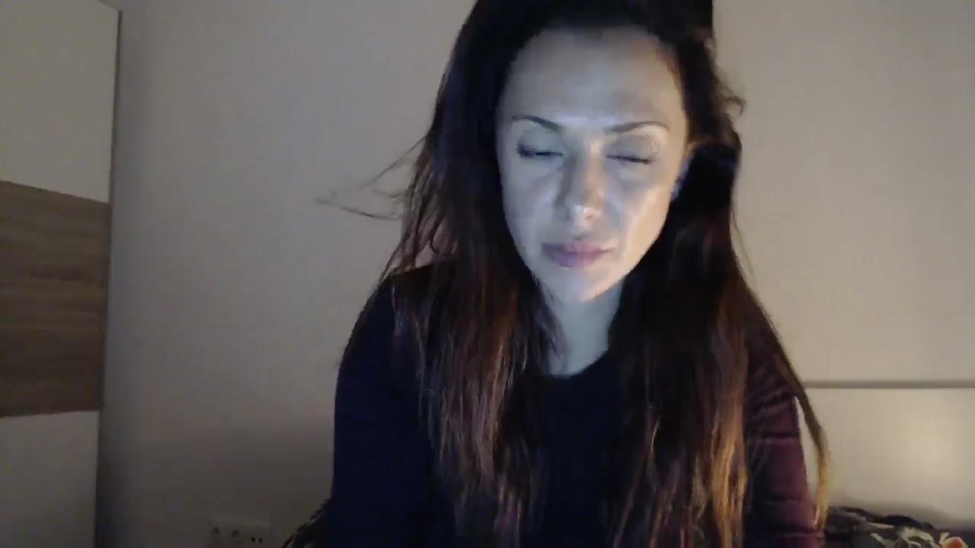 Gallery image thumbnail from ItsLizi's myfreecams stream on, 04/25/2026, 21:23 image 13 of 20