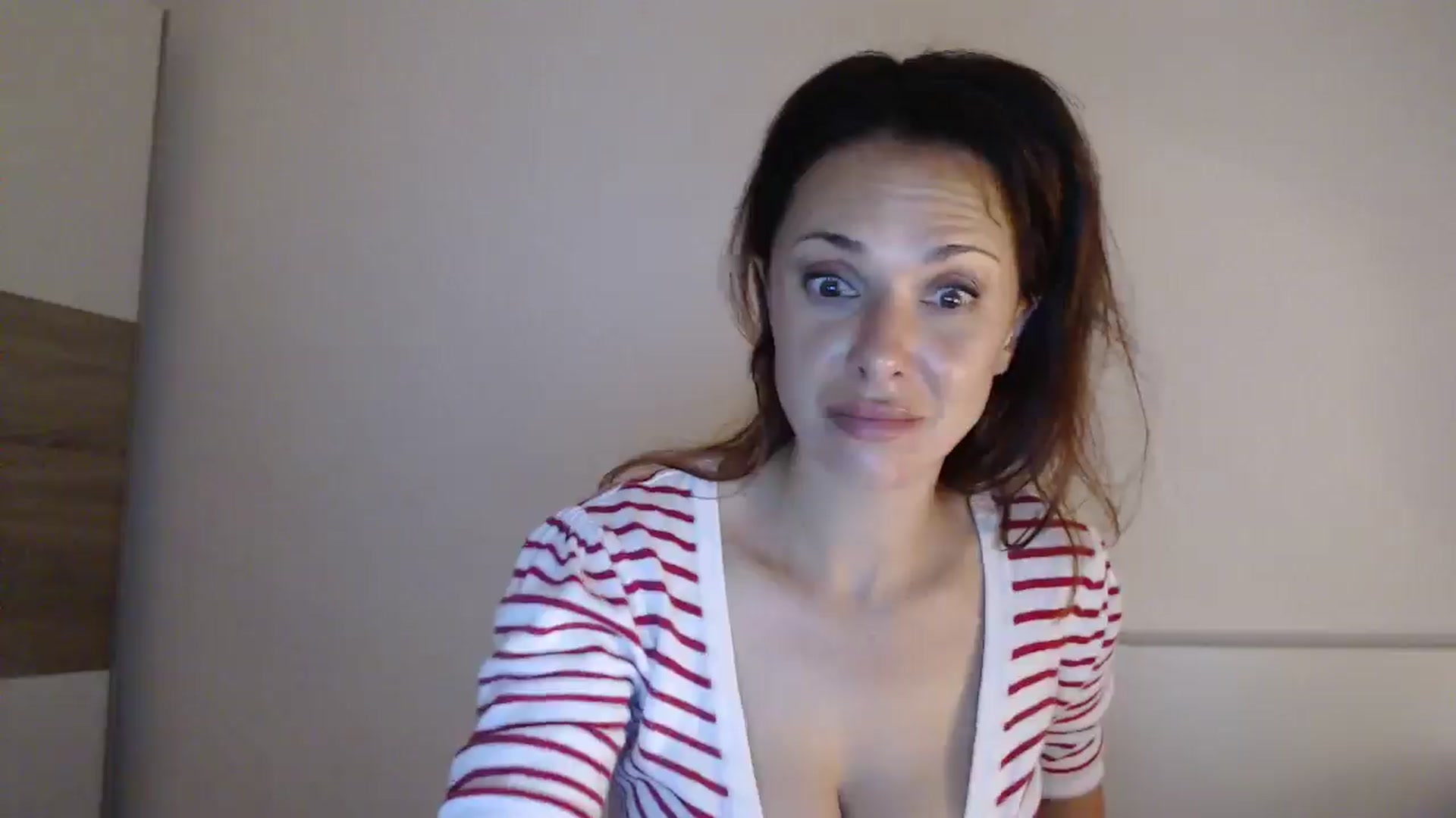 Gallery image thumbnail from ItsLizi's myfreecams stream on, 05/04/2026, 21:55 image 16 of 20