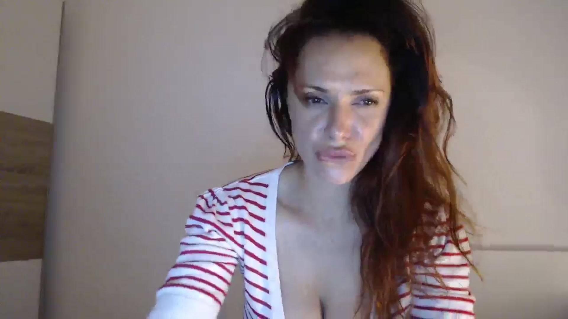 Gallery image thumbnail from ItsLizi's myfreecams stream on, 05/04/2026, 21:55 image 15 of 20