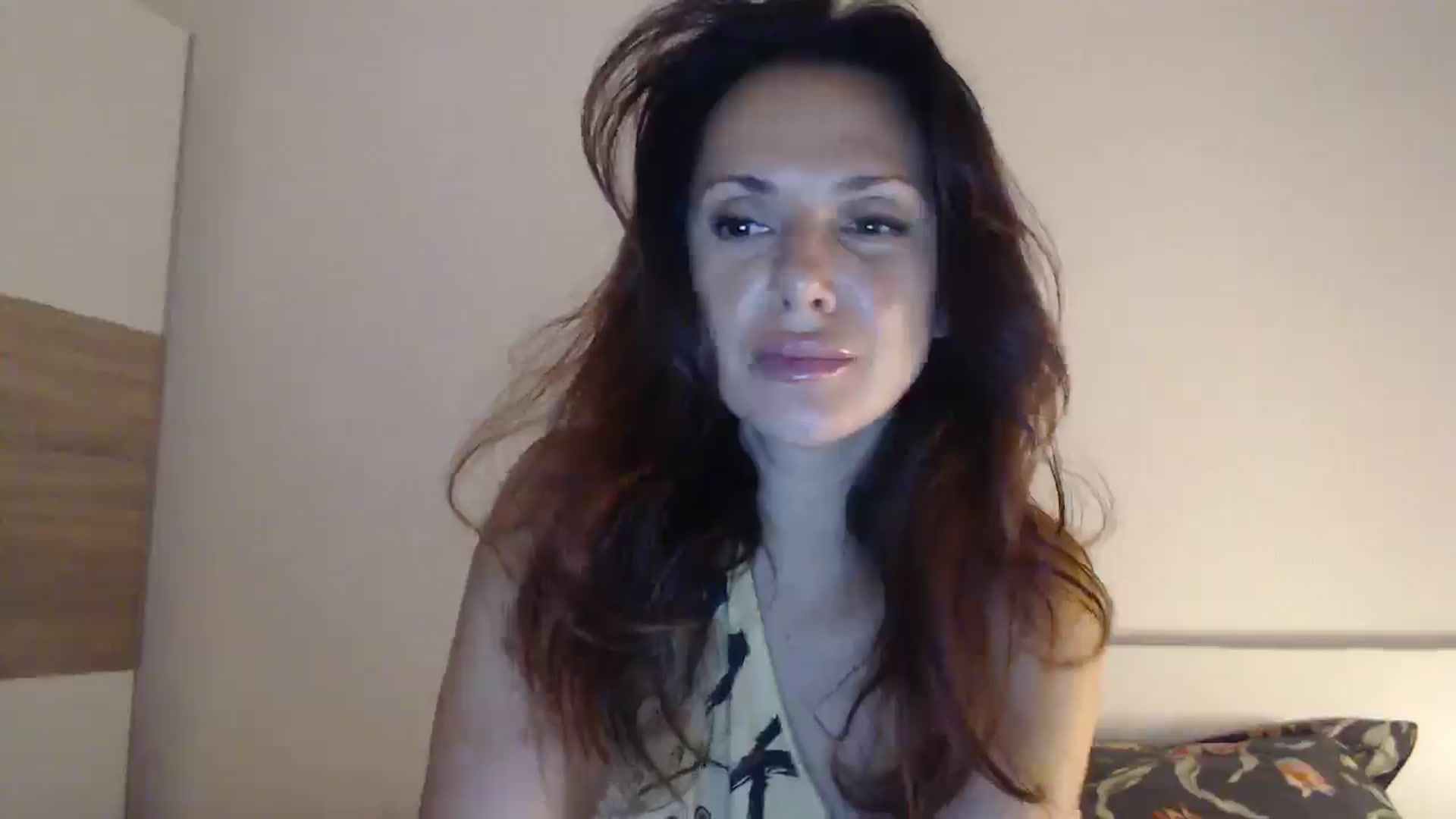 Gallery image thumbnail from ItsLizi's myfreecams stream on, 05/09/2026, 22:12 image 19 of 20