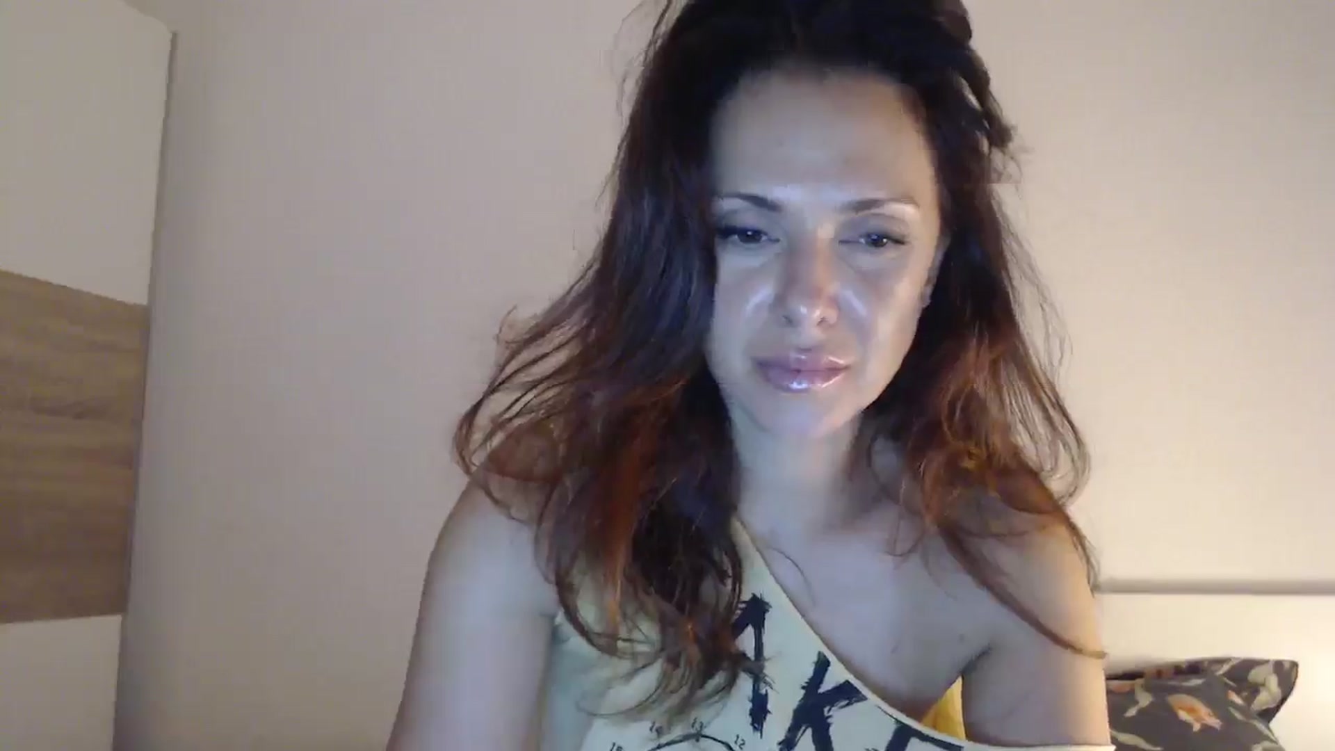 Gallery image thumbnail from ItsLizi's myfreecams stream on, 05/09/2026, 22:12 image 13 of 20