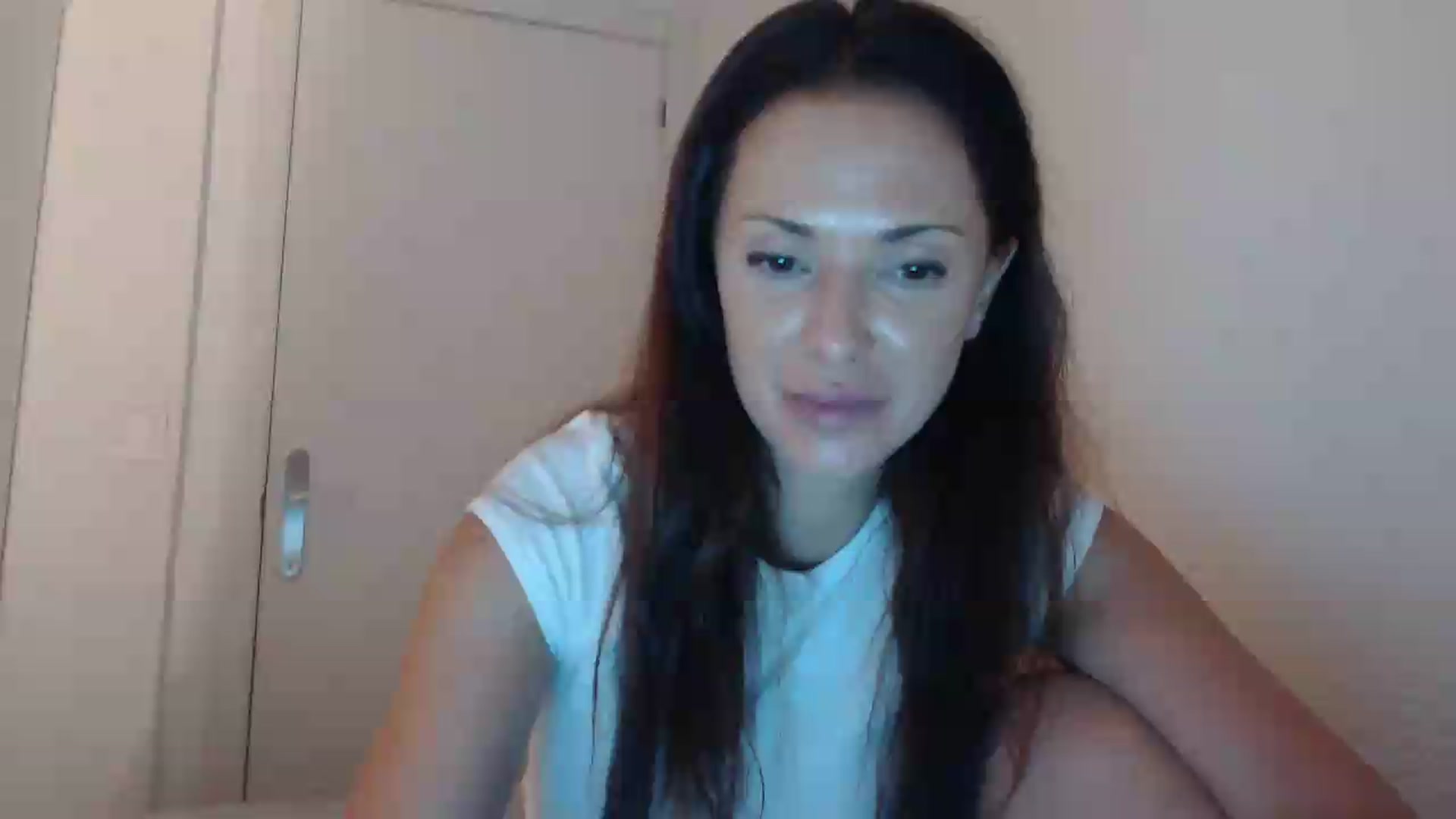 Gallery image thumbnail from ItsLizi's myfreecams stream on, 06/14/2026, 22:00 image 12 of 20