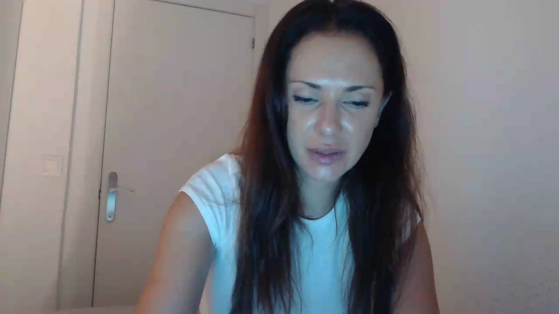 Gallery image thumbnail from ItsLizi's myfreecams stream on, 06/14/2026, 22:00 image 18 of 20