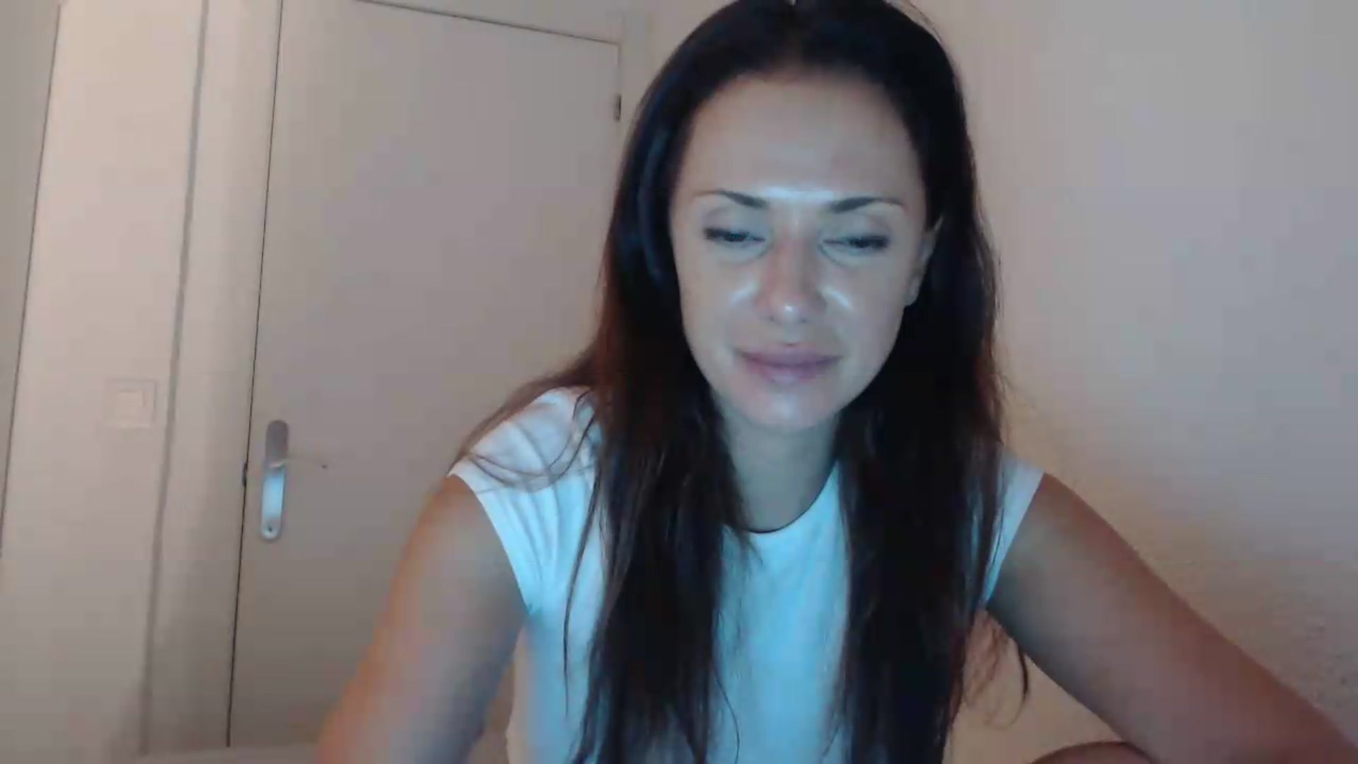 Gallery image thumbnail from ItsLizi's myfreecams stream on, 06/14/2026, 22:00 image 4 of 20