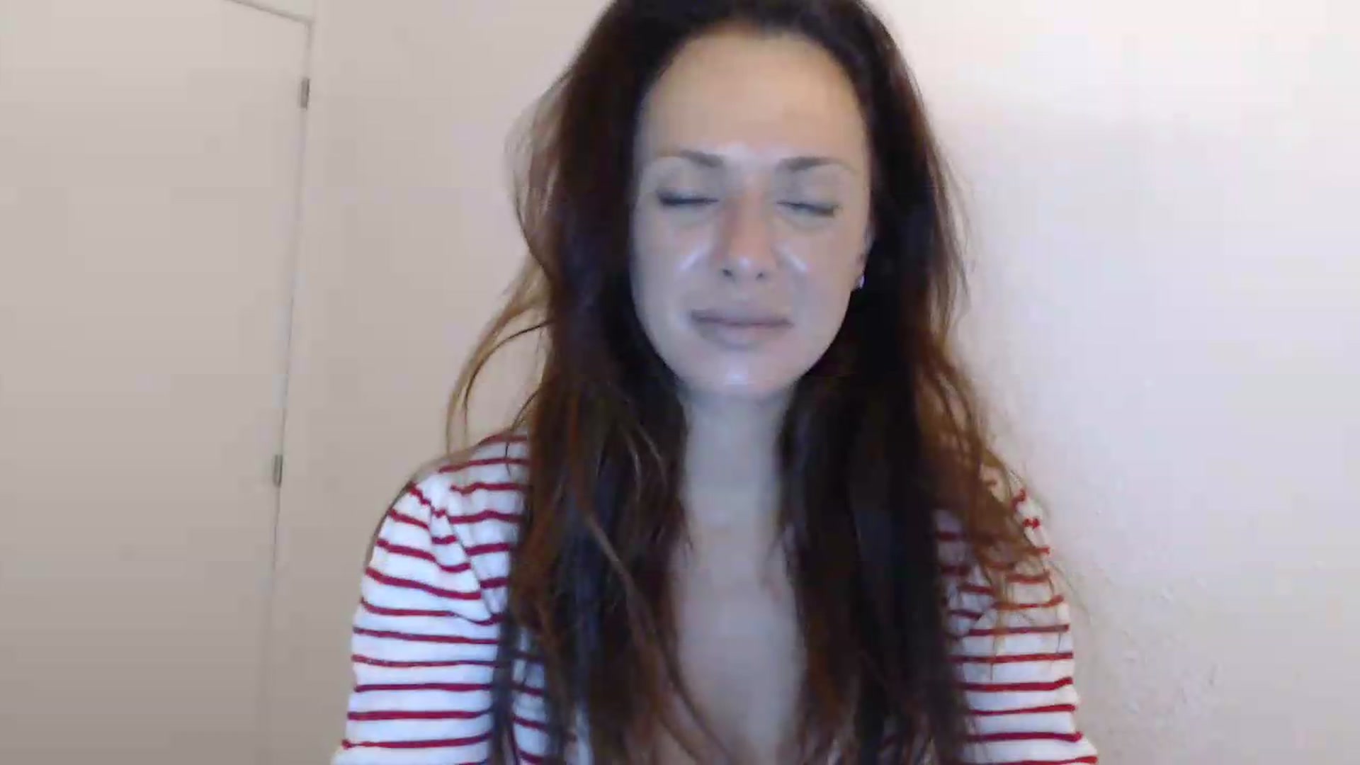 Gallery image thumbnail from ItsLizi's myfreecams stream on, 06/21/2026, 23:10 image 10 of 20