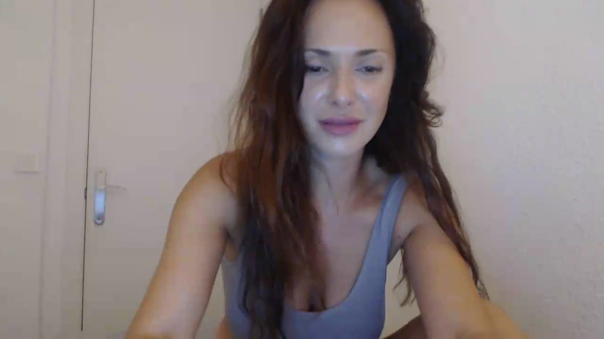 Gallery image thumbnail from ItsLizi's myfreecams stream on, 07/07/2026, 20:13 image 5 of 20