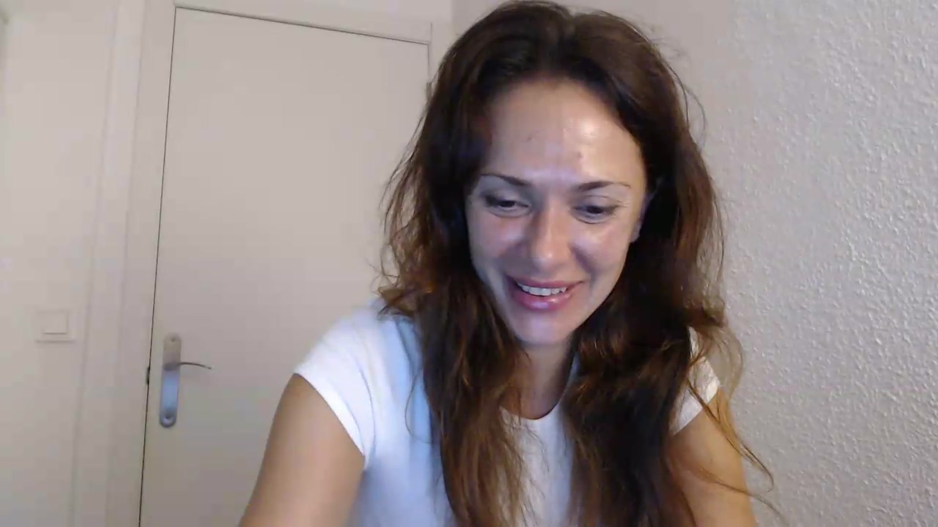 Gallery image thumbnail from ItsLizi's myfreecams stream on, 07/27/2026, 22:08 image 18 of 20