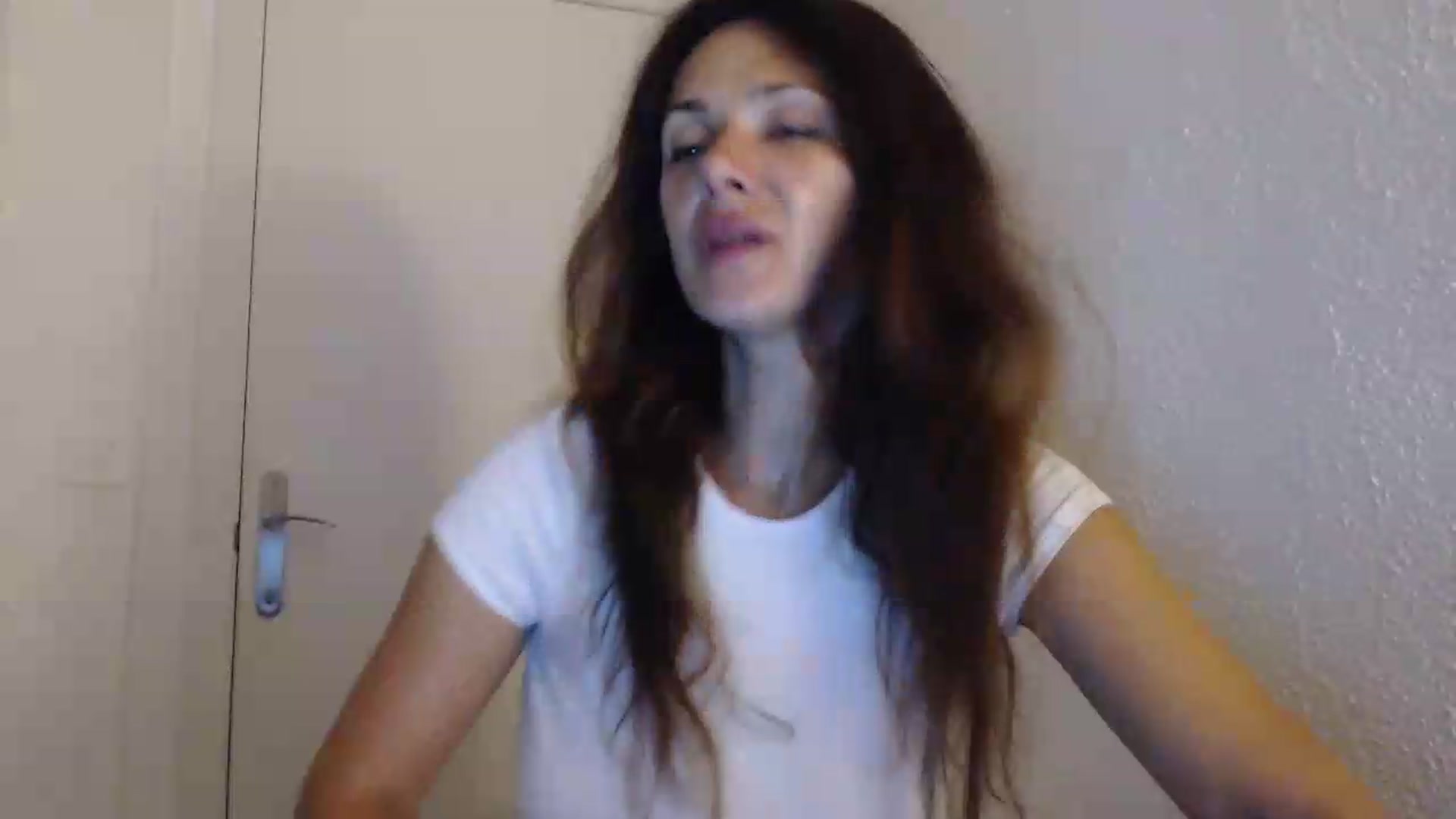 Gallery image thumbnail from ItsLizi's myfreecams stream on, 07/27/2026, 23:52 image 12 of 20
