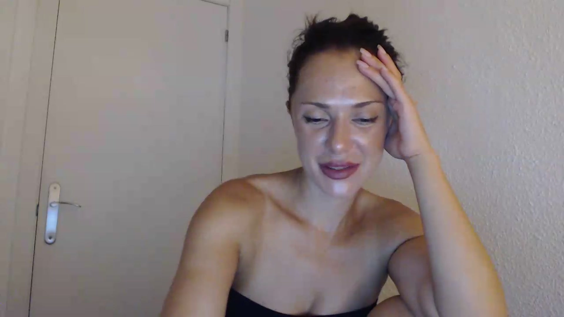 Gallery image thumbnail from ItsLizi's myfreecams stream on, 08/05/2026, 22:15 image 8 of 20