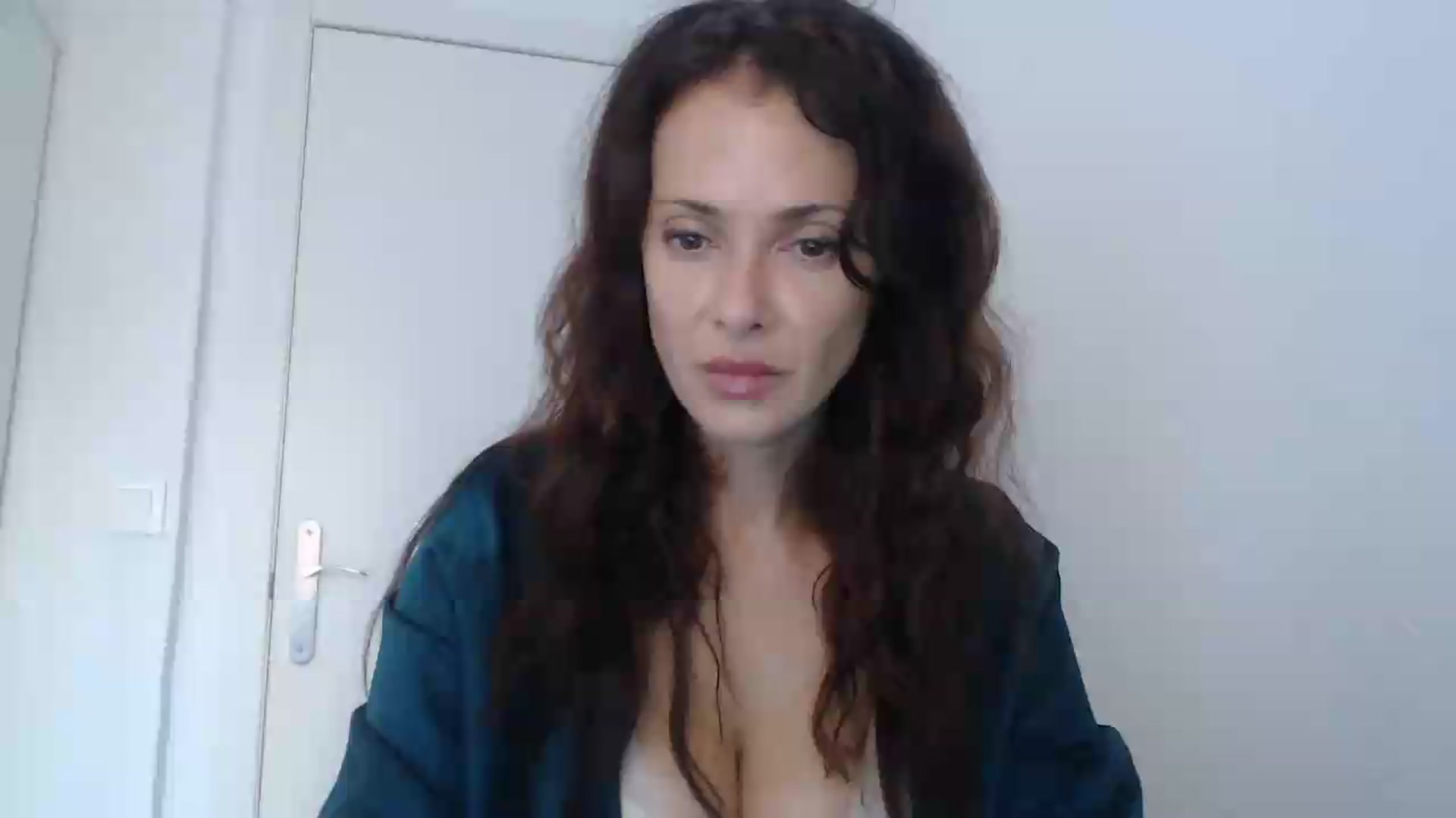 Gallery image thumbnail from ItsLizi's myfreecams stream on, 09/04/2026, 13:00 image 8 of 20