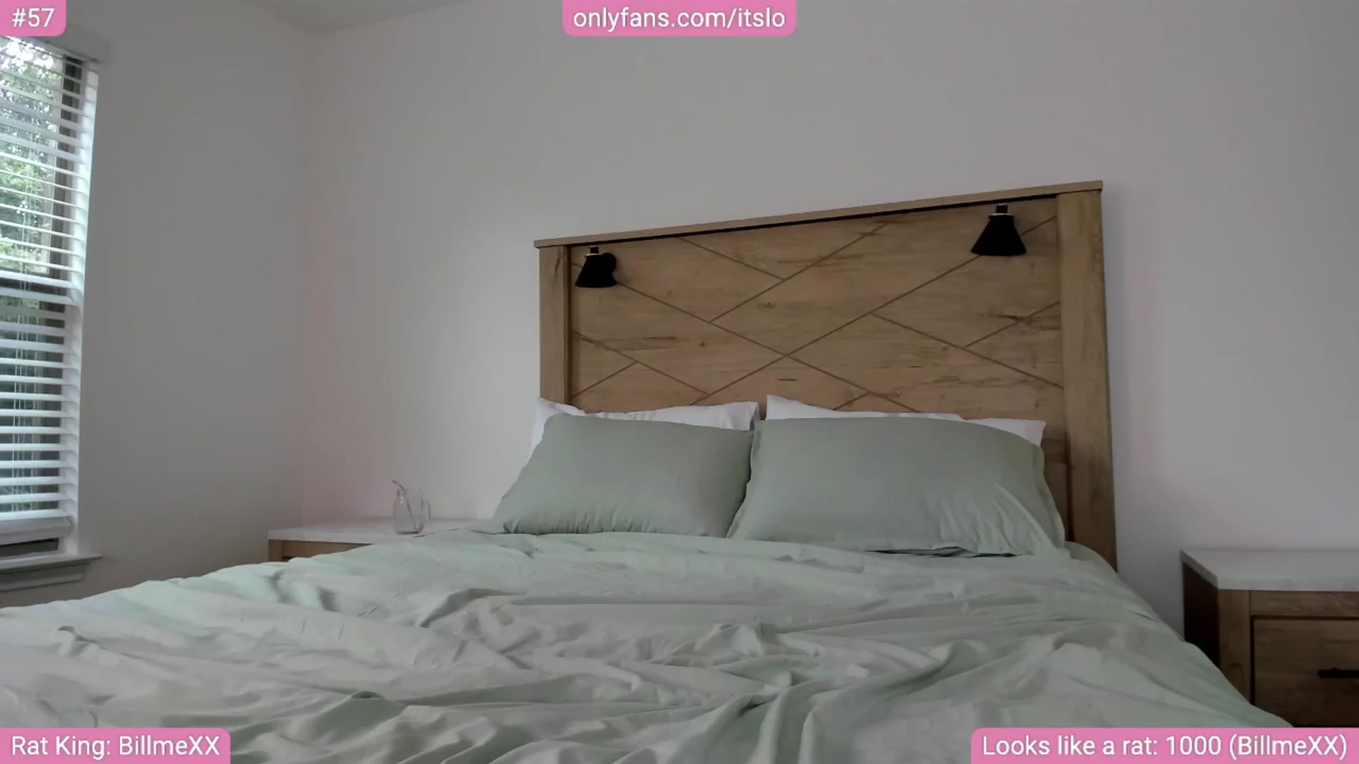 Gallery image thumbnail from ItsLo's myfreecams stream on, 05/06/2024, 21:05 image 8 of 20