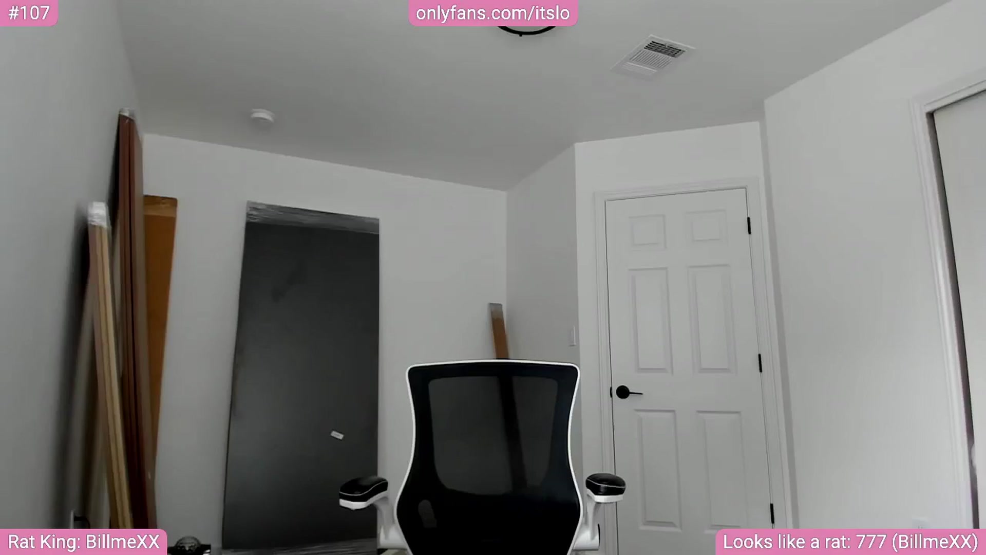 Gallery image thumbnail from ItsLo's myfreecams stream on, 06/11/2024, 19:03 image 10 of 20