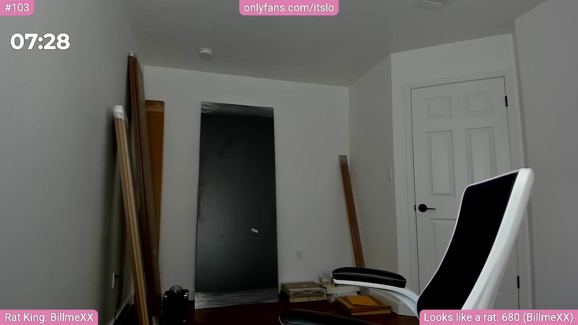 Gallery image thumbnail from ItsLo's myfreecams stream on, 06/24/2024, 21:58 image 9 of 20