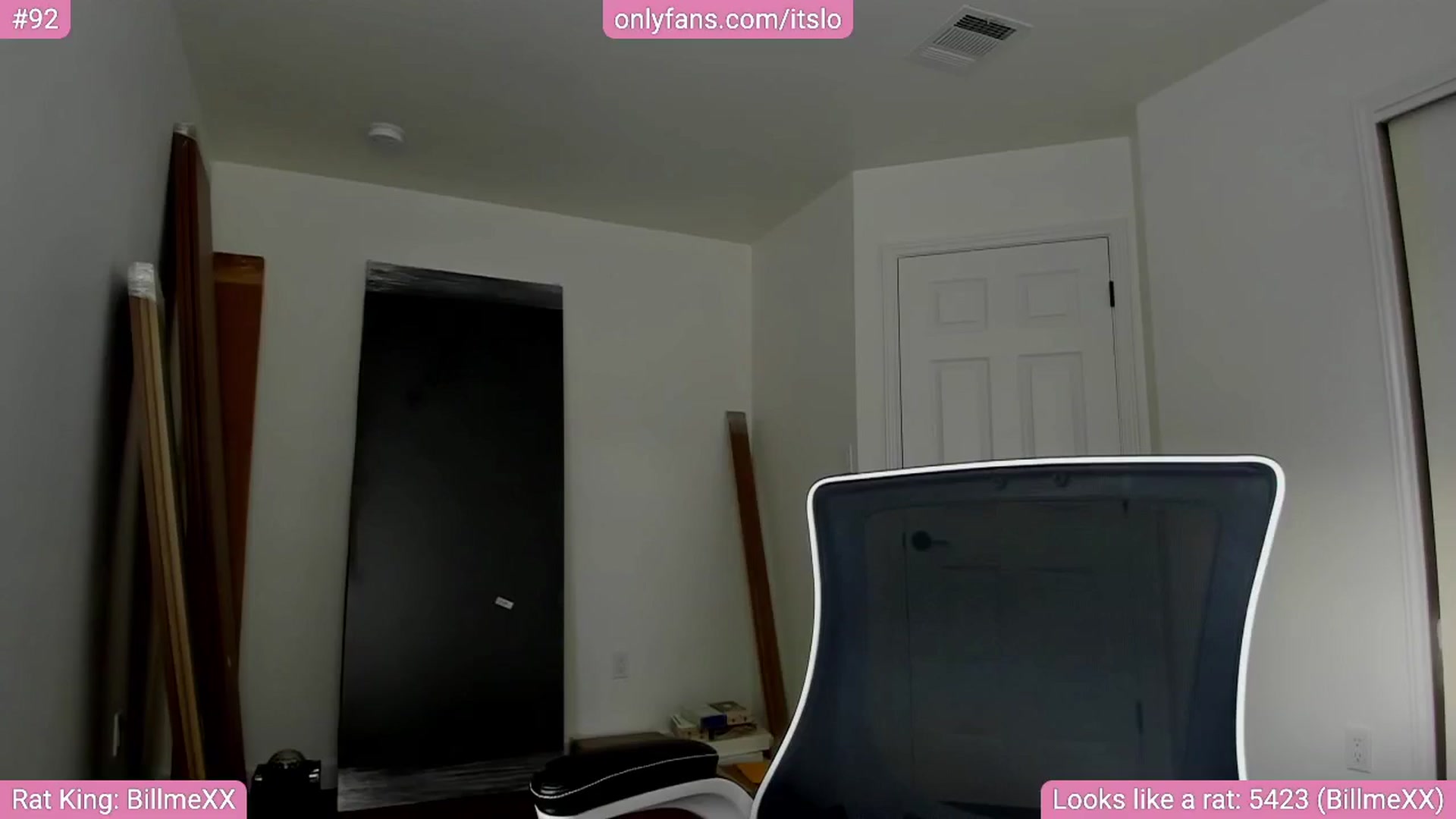 Gallery image thumbnail from ItsLo's myfreecams stream on, 06/24/2024, 22:35 image 2 of 20