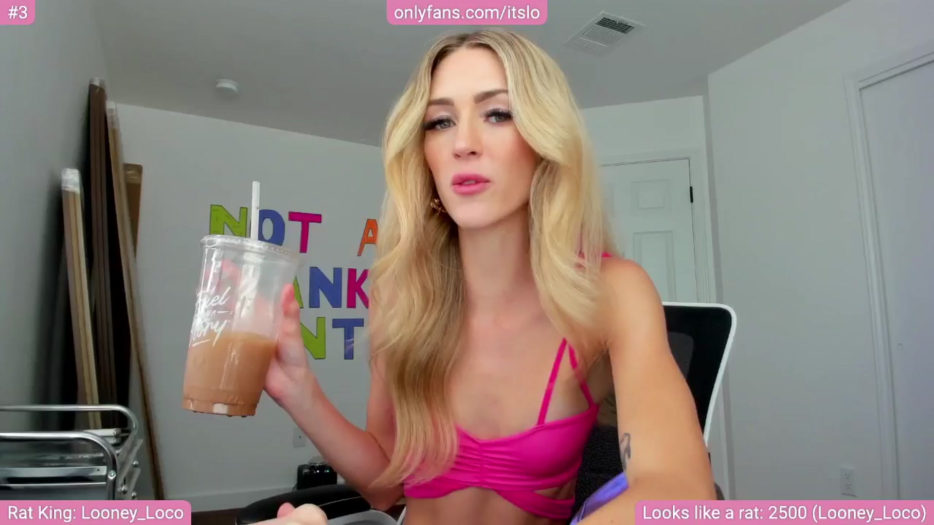 Gallery image thumbnail from ItsLo's myfreecams stream on, 08/26/2024, 21:30 image 19 of 20