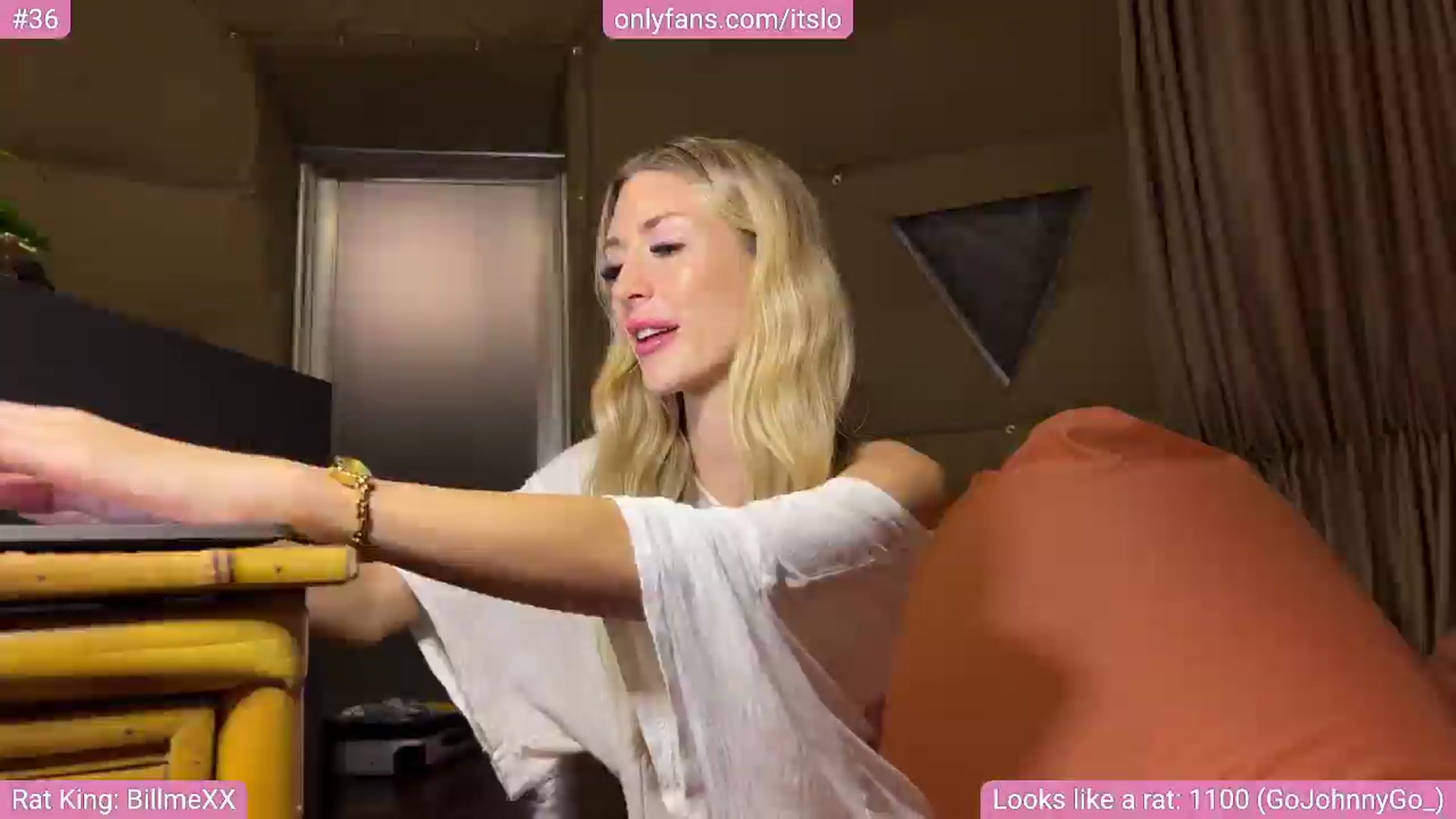 Gallery image thumbnail from ItsLo's myfreecams stream on, 10/11/2024, 05:33 image 15 of 20