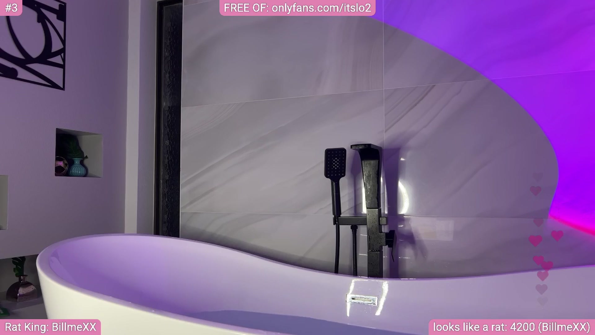 Gallery image thumbnail from ItsLo's myfreecams stream on, 03/28/2025, 05:00 image 18 of 20