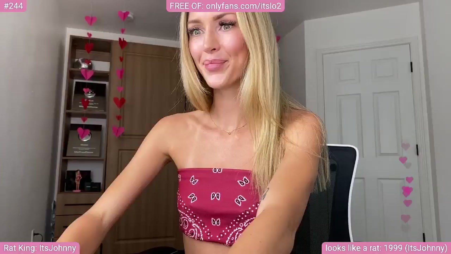 Gallery image thumbnail from ItsLo's myfreecams stream on, 06/11/2025, 20:13 image 12 of 20