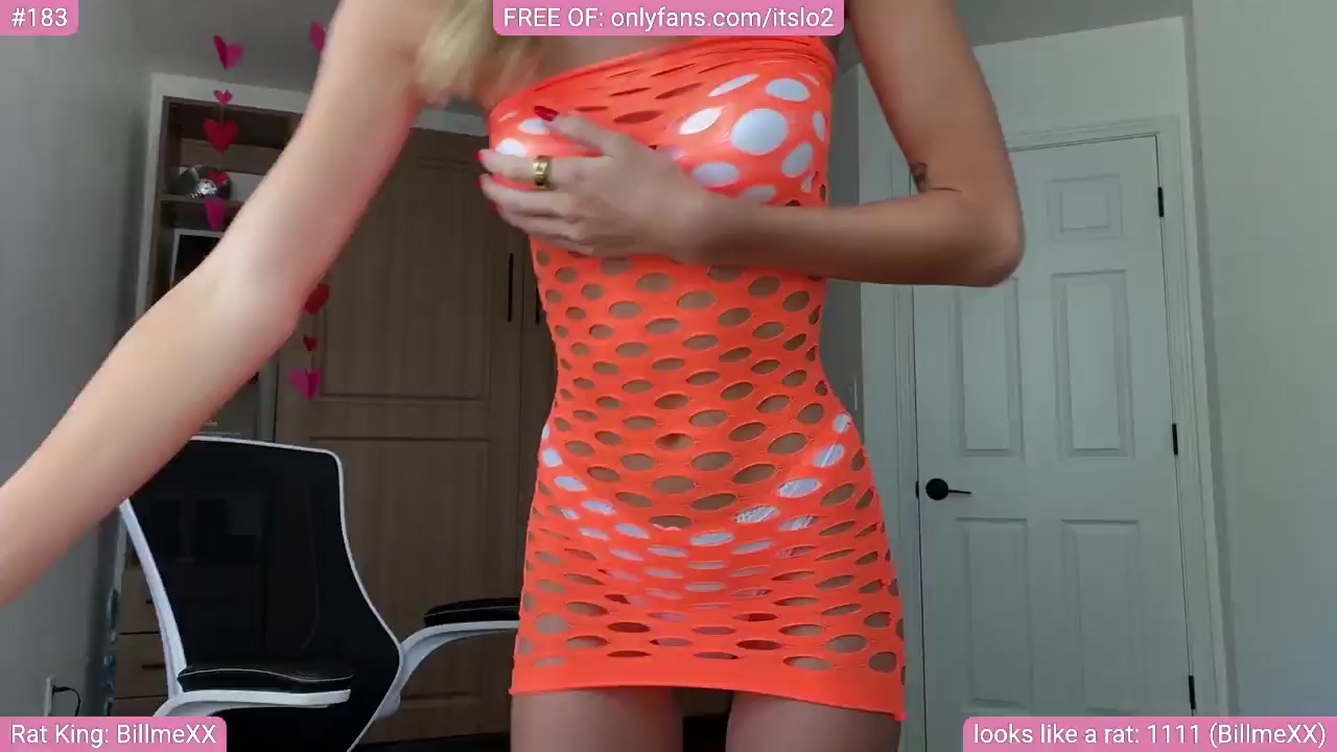 Gallery image thumbnail from ItsLo's myfreecams stream on, 06/17/2025, 19:40 image 2 of 20