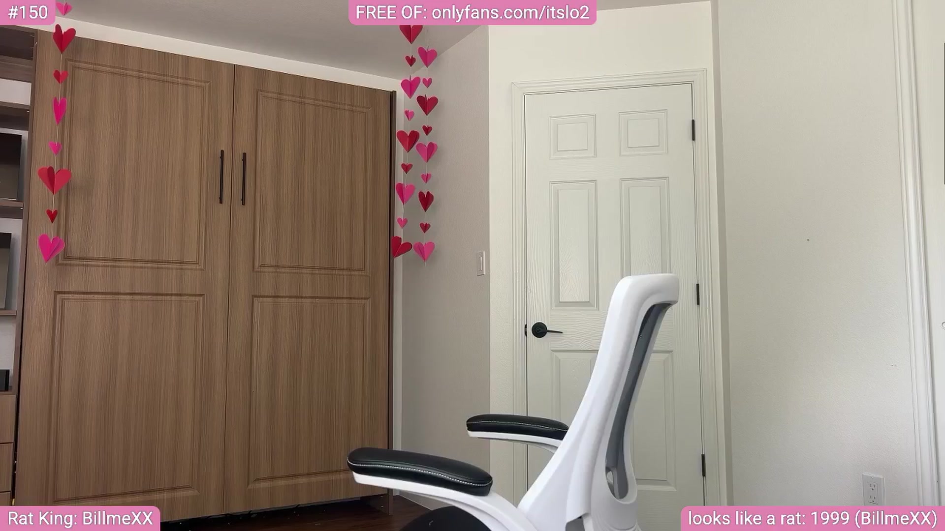 Gallery image thumbnail from ItsLo's myfreecams stream on, 06/23/2025, 18:54 image 15 of 20