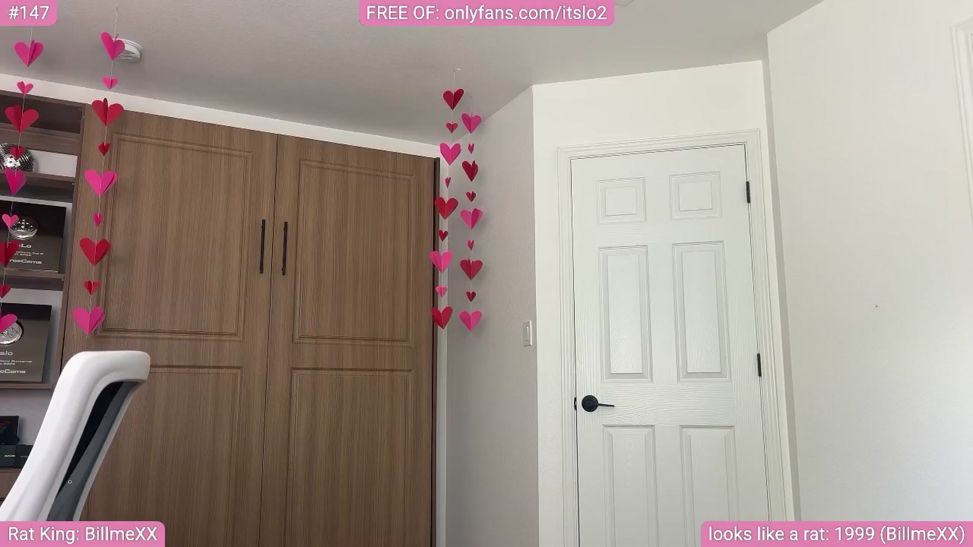 Gallery image thumbnail from ItsLo's myfreecams stream on, 06/23/2025, 18:54 image 18 of 20